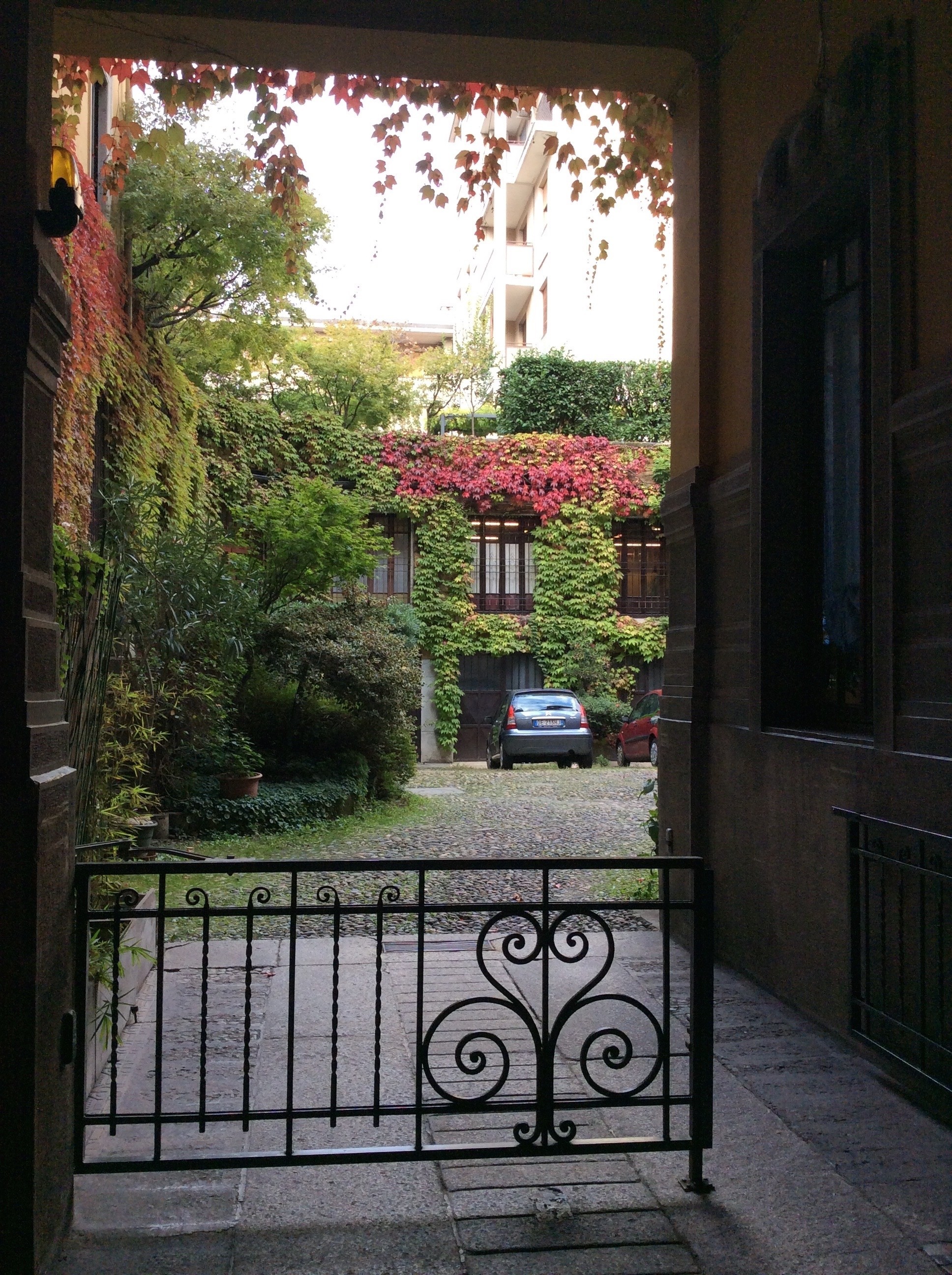 米兰 19 世纪 800 年老建筑中的高端卫浴展示厅-6