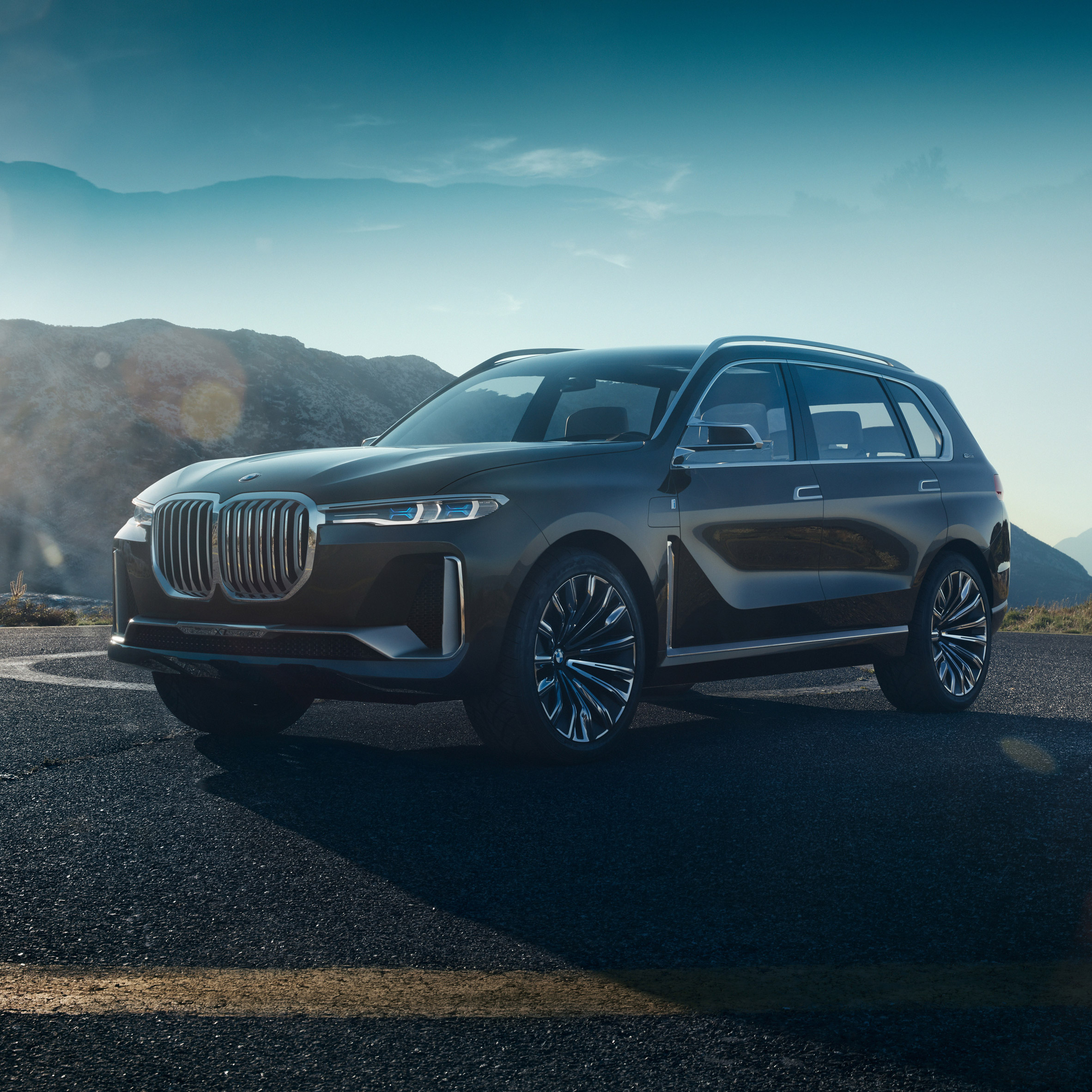 BMW unveils spacious X7 concept car as part of luxury vehicle range-0