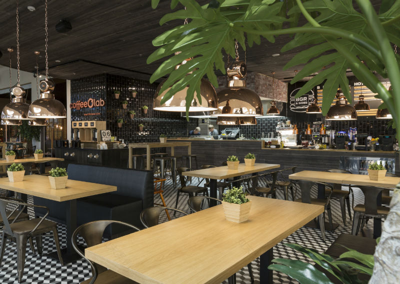 芬兰 Rapido Fresh & Easy Deli 现代室内设计-2