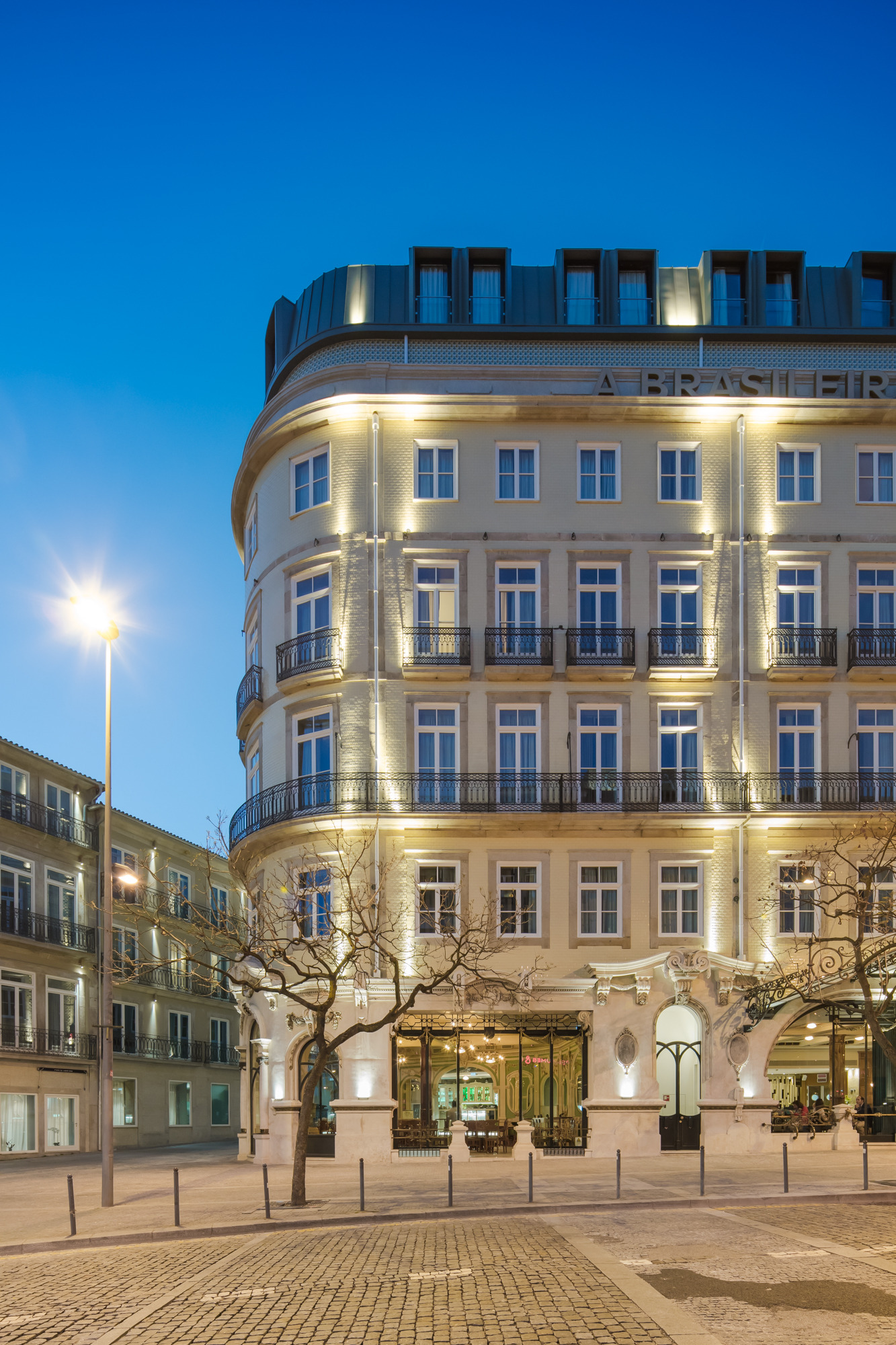 葡萄牙波尔图历史建筑“A Brasileira”酒店的修复与新生-122