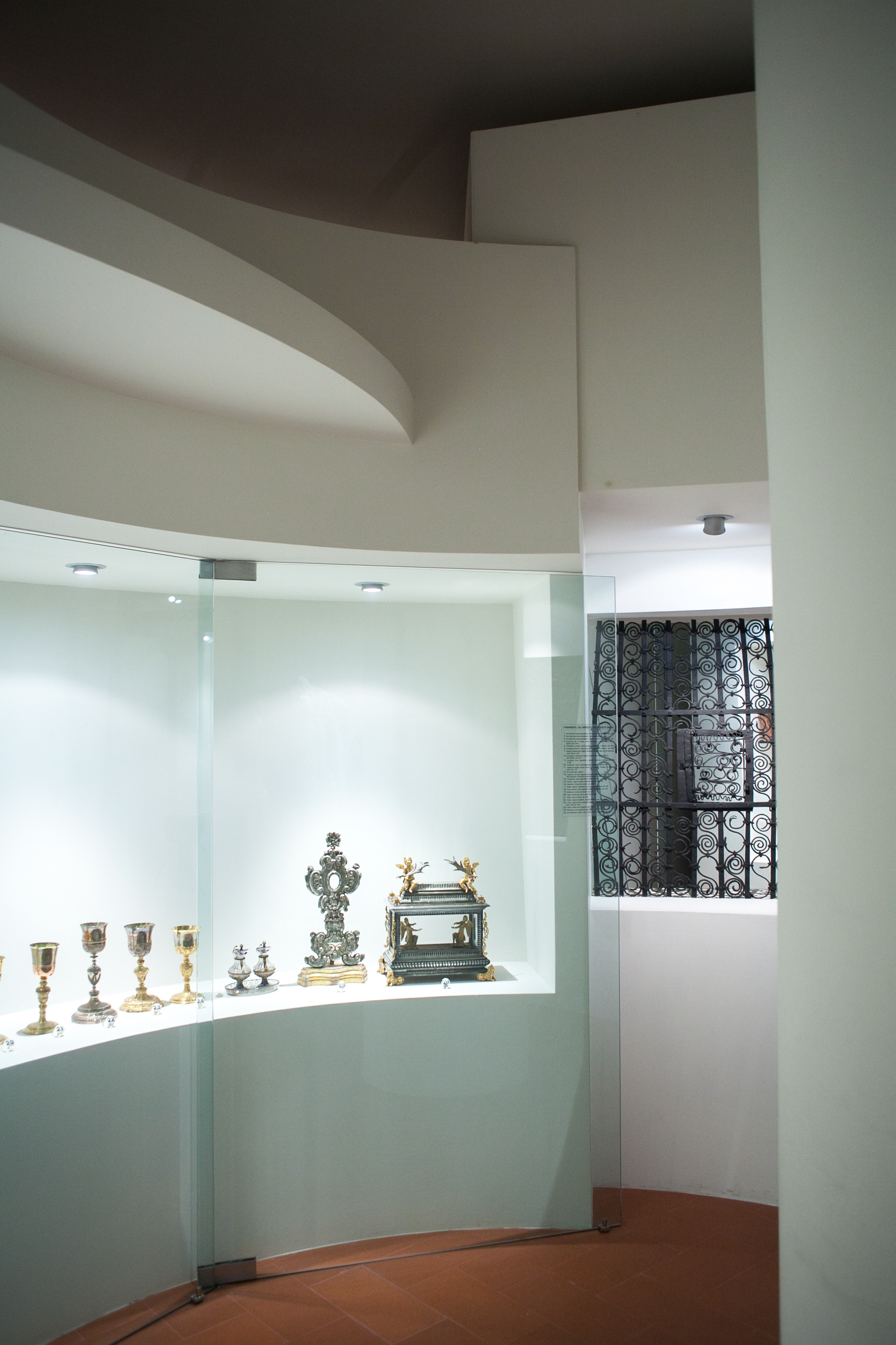 湖中古修道院的重生 · 圣菲利帕 mareri 博物馆-10