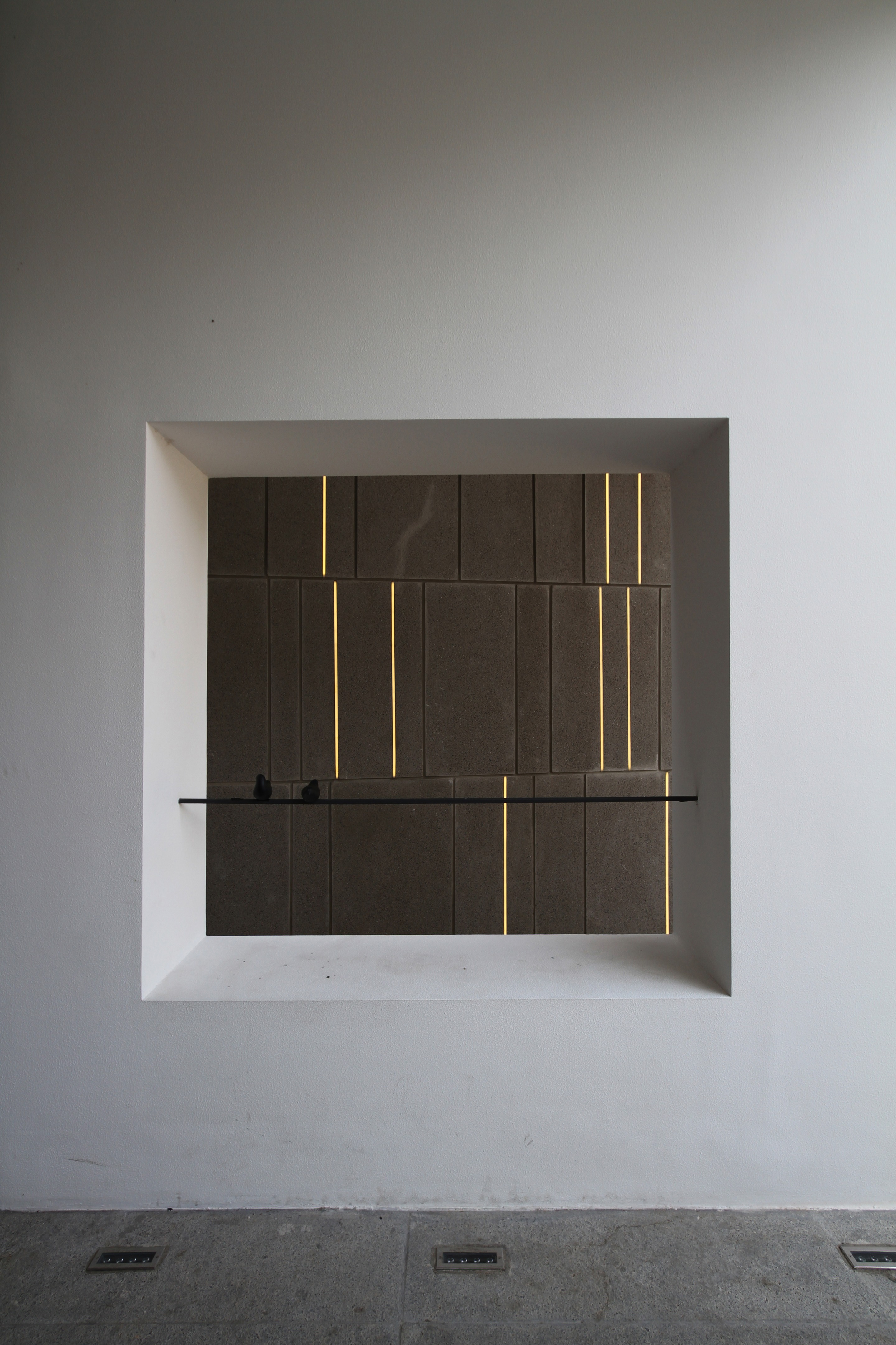 简朴而富有故事的艺术慈善中心-19