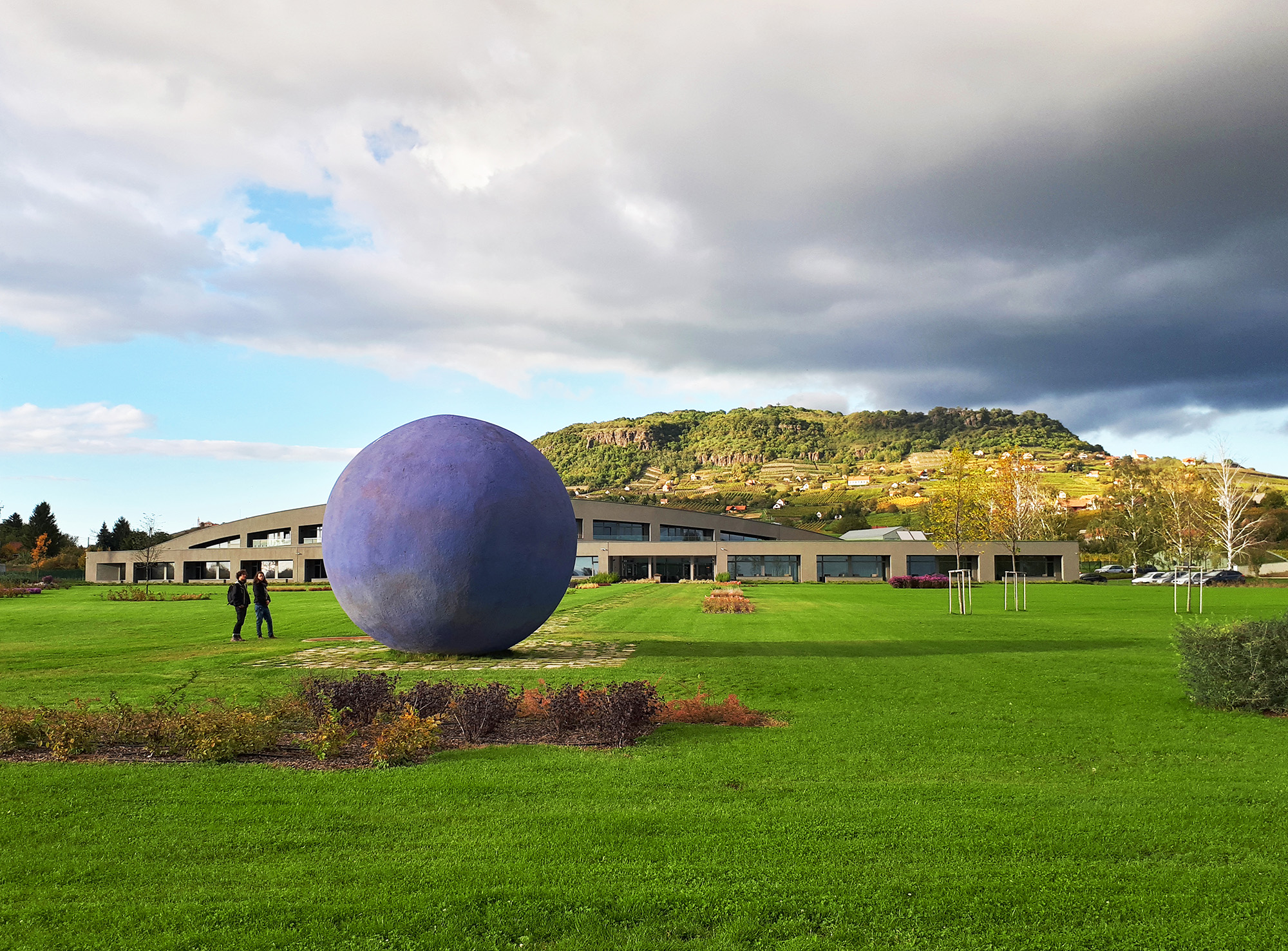 2016 年建造的 Somló 地标雕塑-4