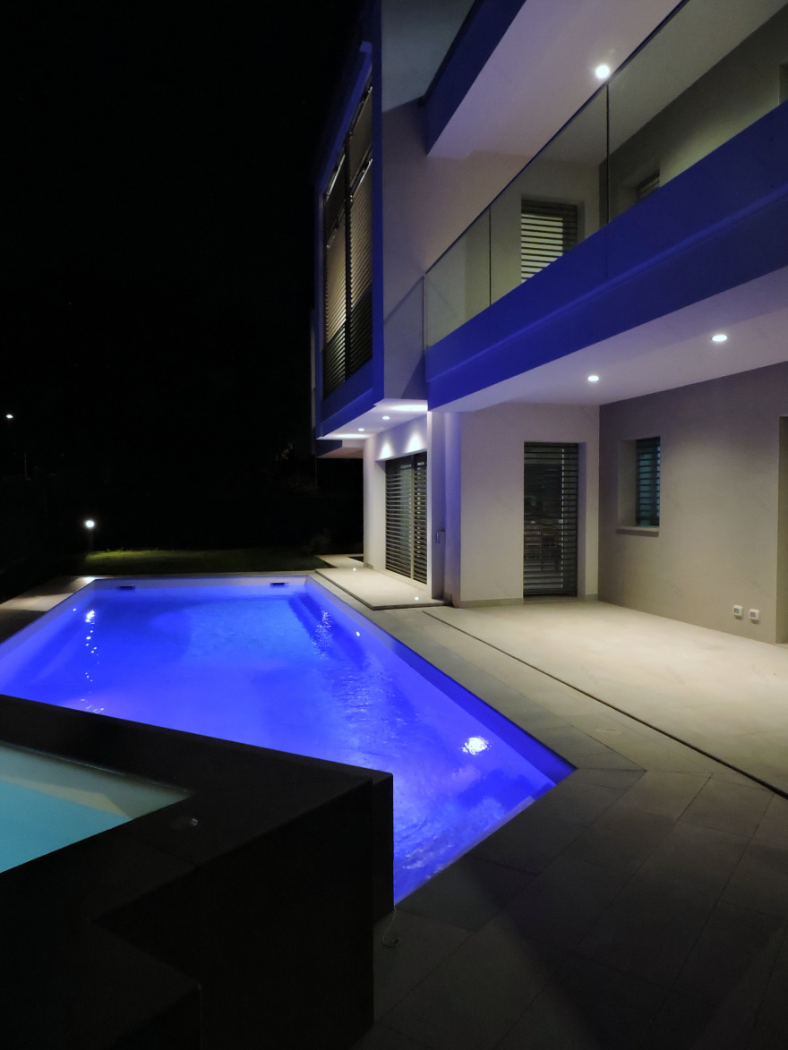 私人住宅的现代精致室内设计-0