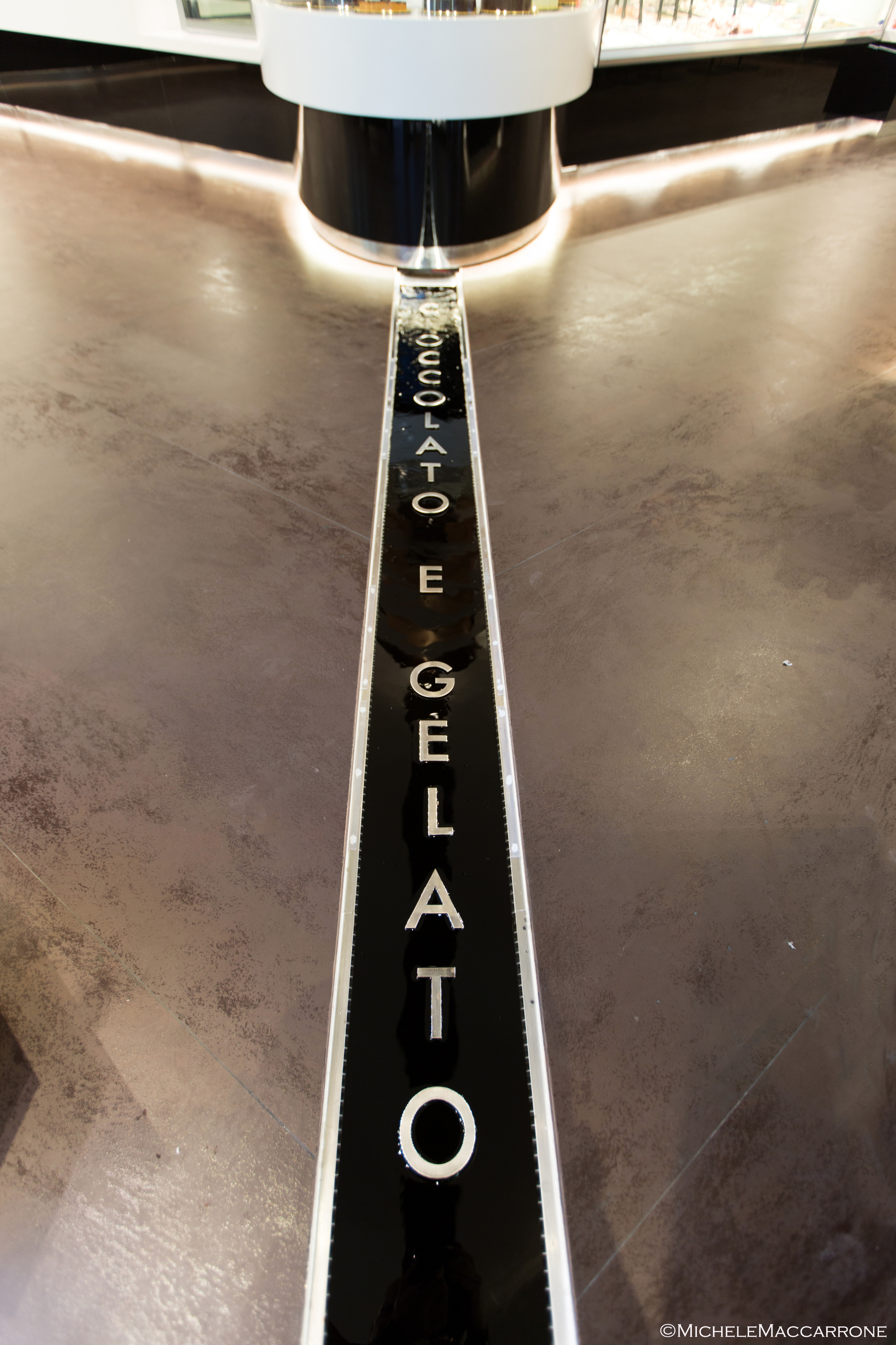 C&G 巧克力与冰激凌店-3