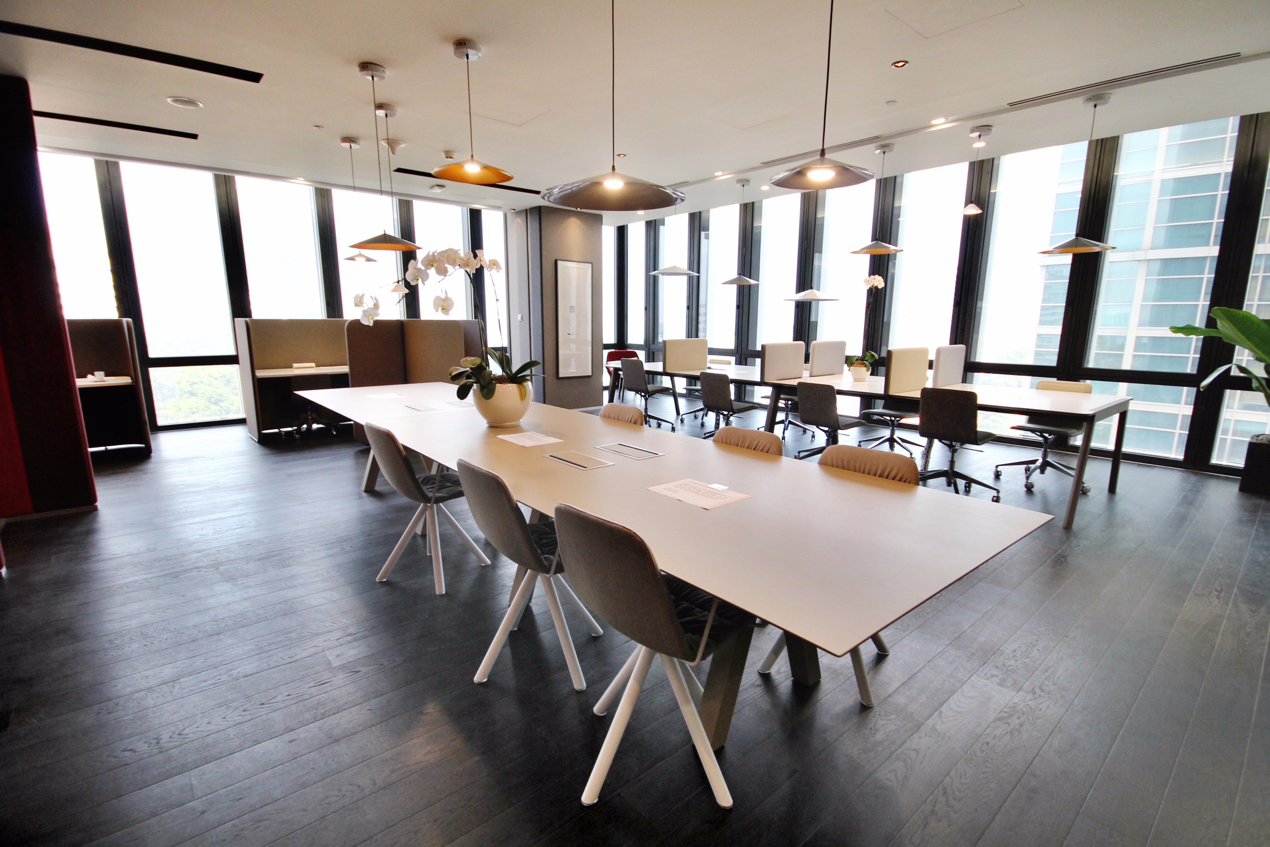 越南最大城市中心的灵动办公空间-9