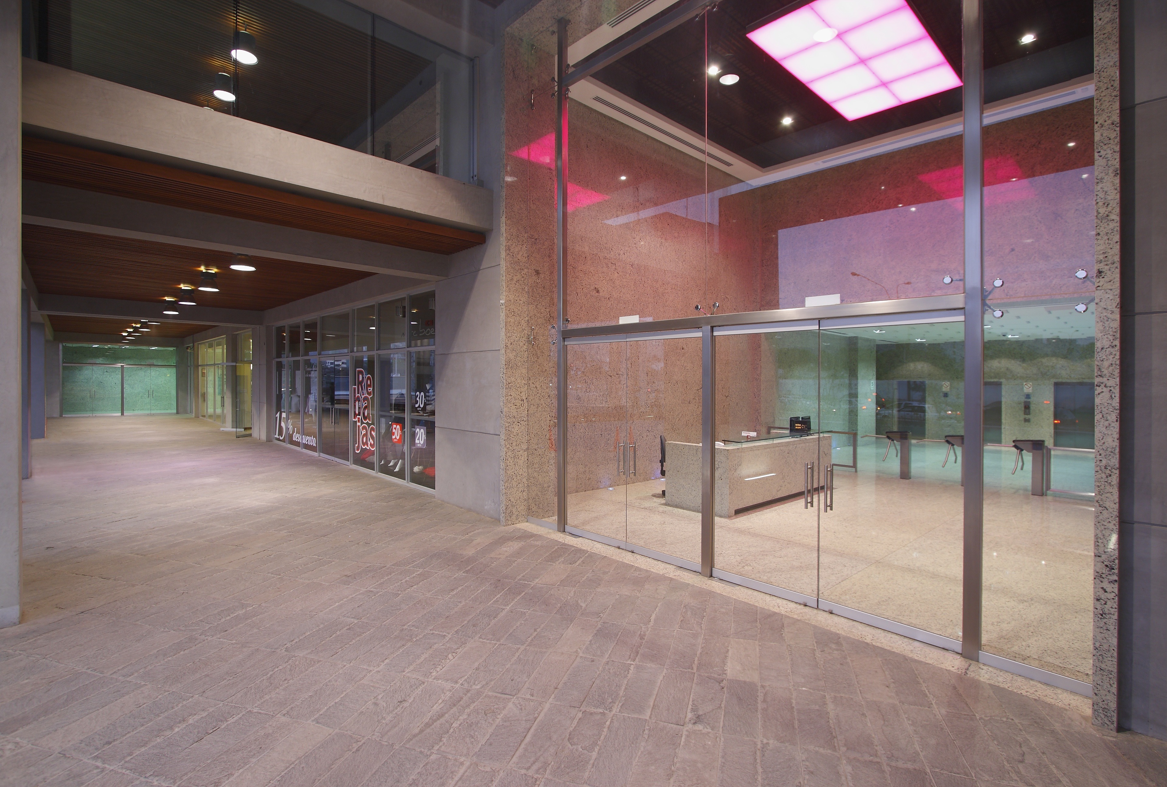 Centro Empresarial Cronos——现代办公建筑的绿色与功能融合-20