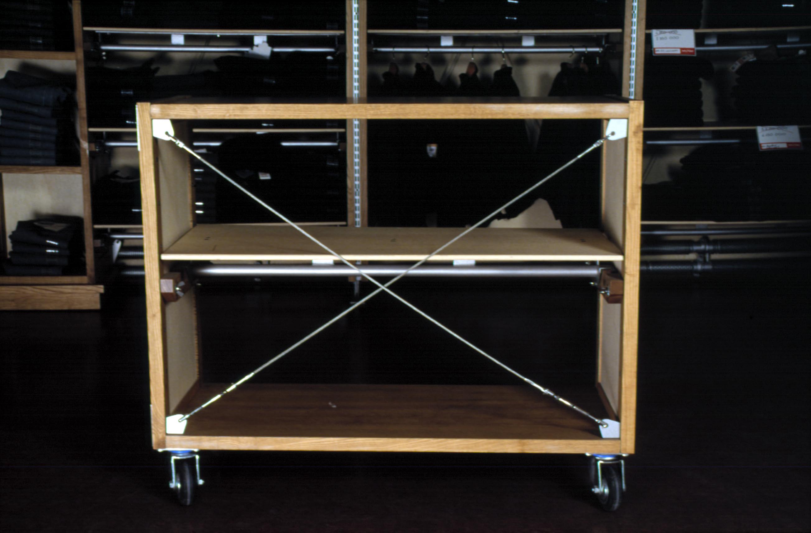 1997 年摩托牛仔裤店概念设计-22