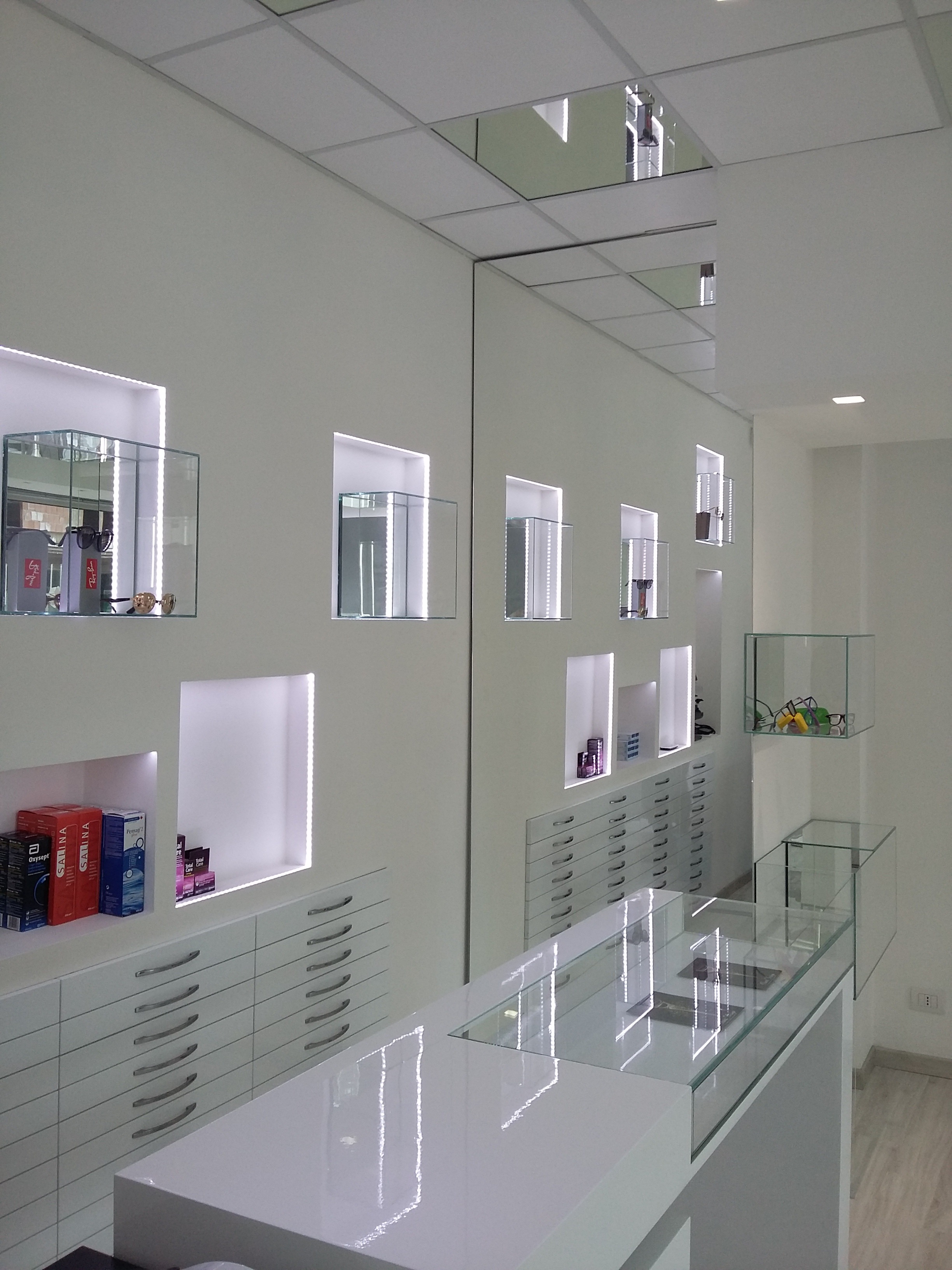 时尚眼镜仓库"Ottica Fashion"室内设计-8