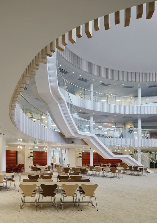 奥兰 PAF 总部,节能环保的被动式办公楼-9