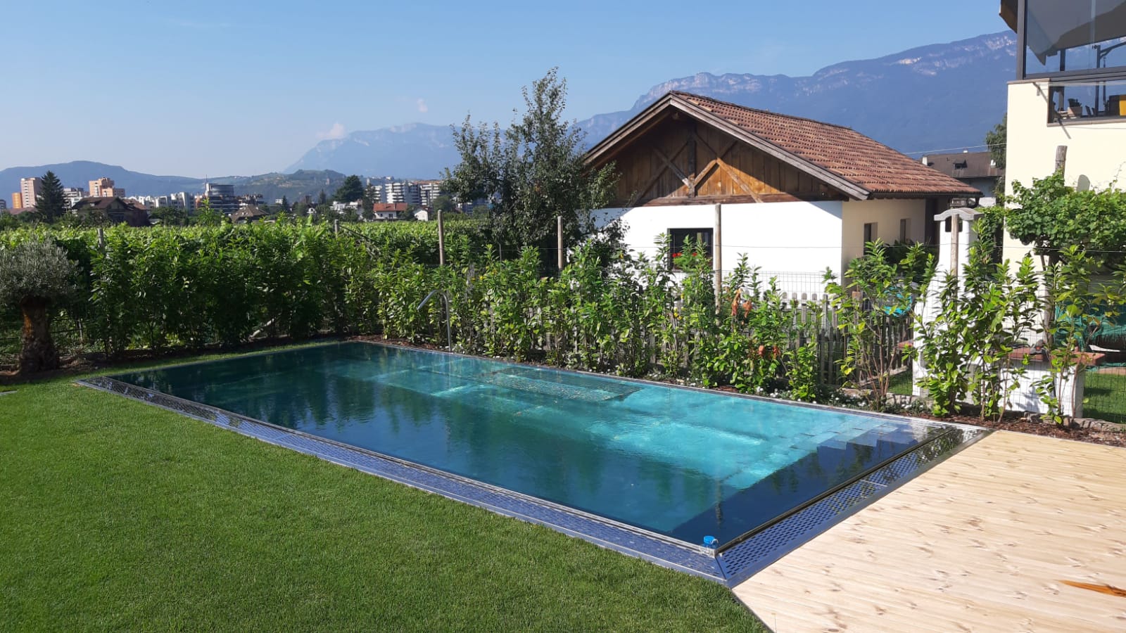 私人不锈钢泳池,打造优雅住宅水上空间-6