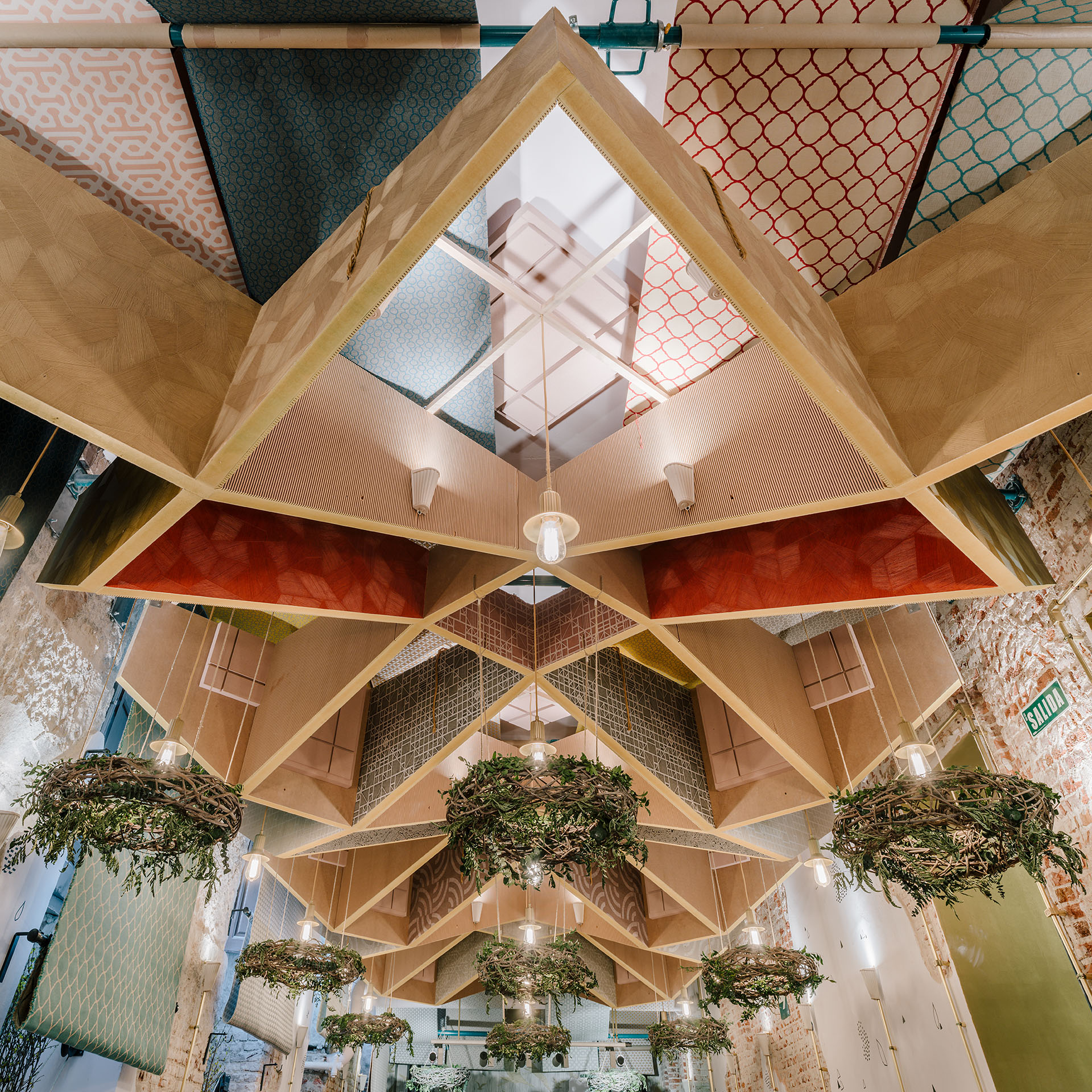 马德里"奥迪托里奥·福图尼"礼堂,致敬艺术与自然的融合-49