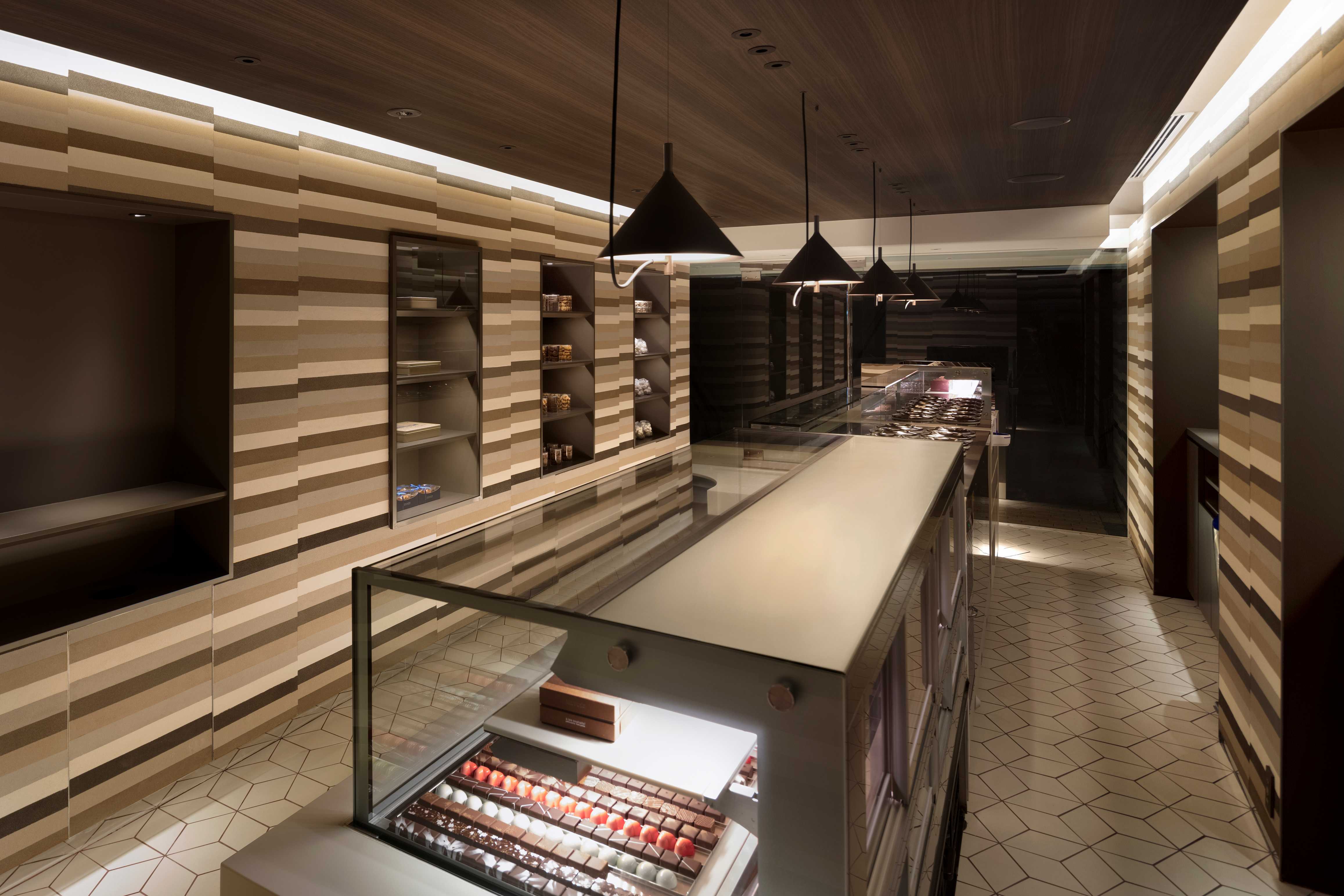 东京吉祥寺冰淇淋巧克力店,柔和色彩营造放松氛围-7