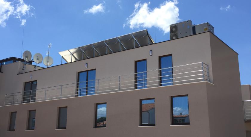 2016 年新建海滨酒店 Petrčane | 现代风格与海景的完美融合-1