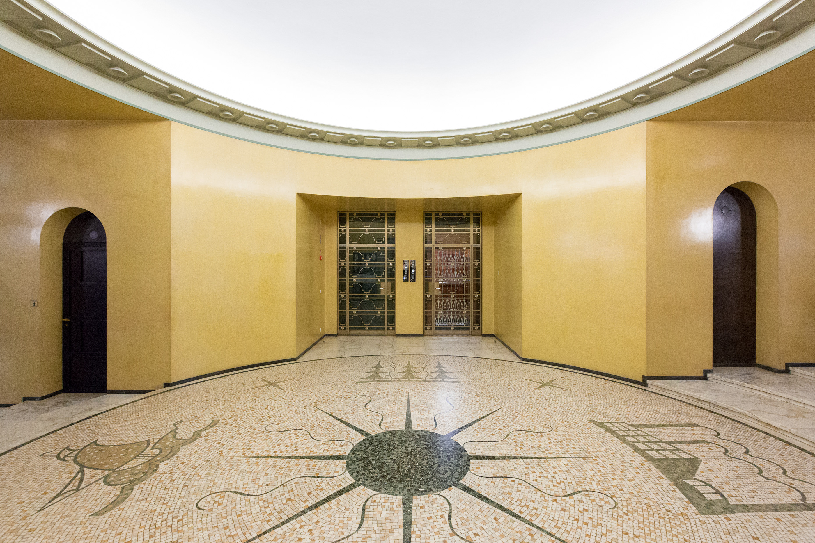 芬兰议会大厦 | 百年独立纪念的室内设计瑰宝-2