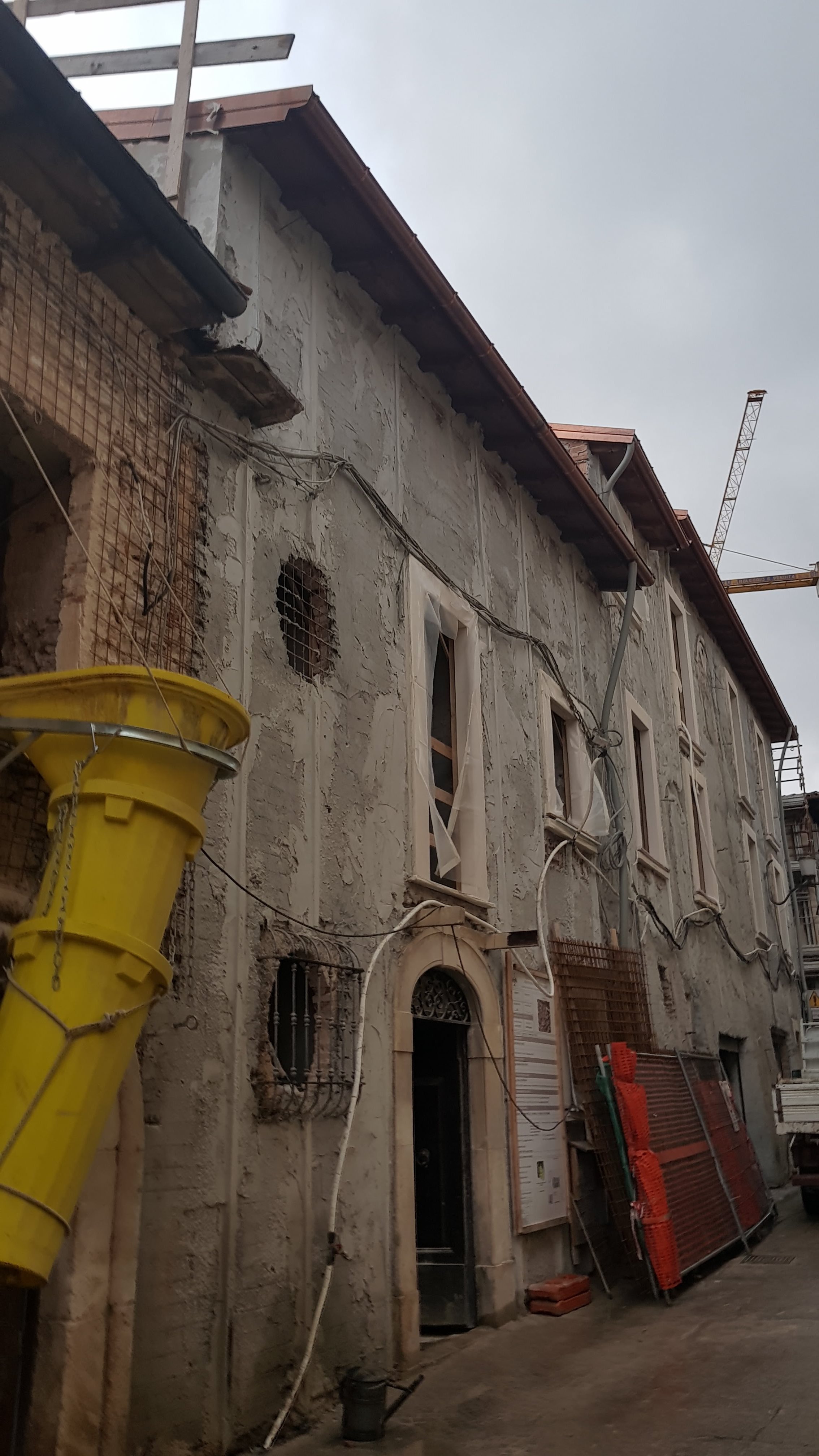 古城中心历史建筑的抗震加固与翻新-1