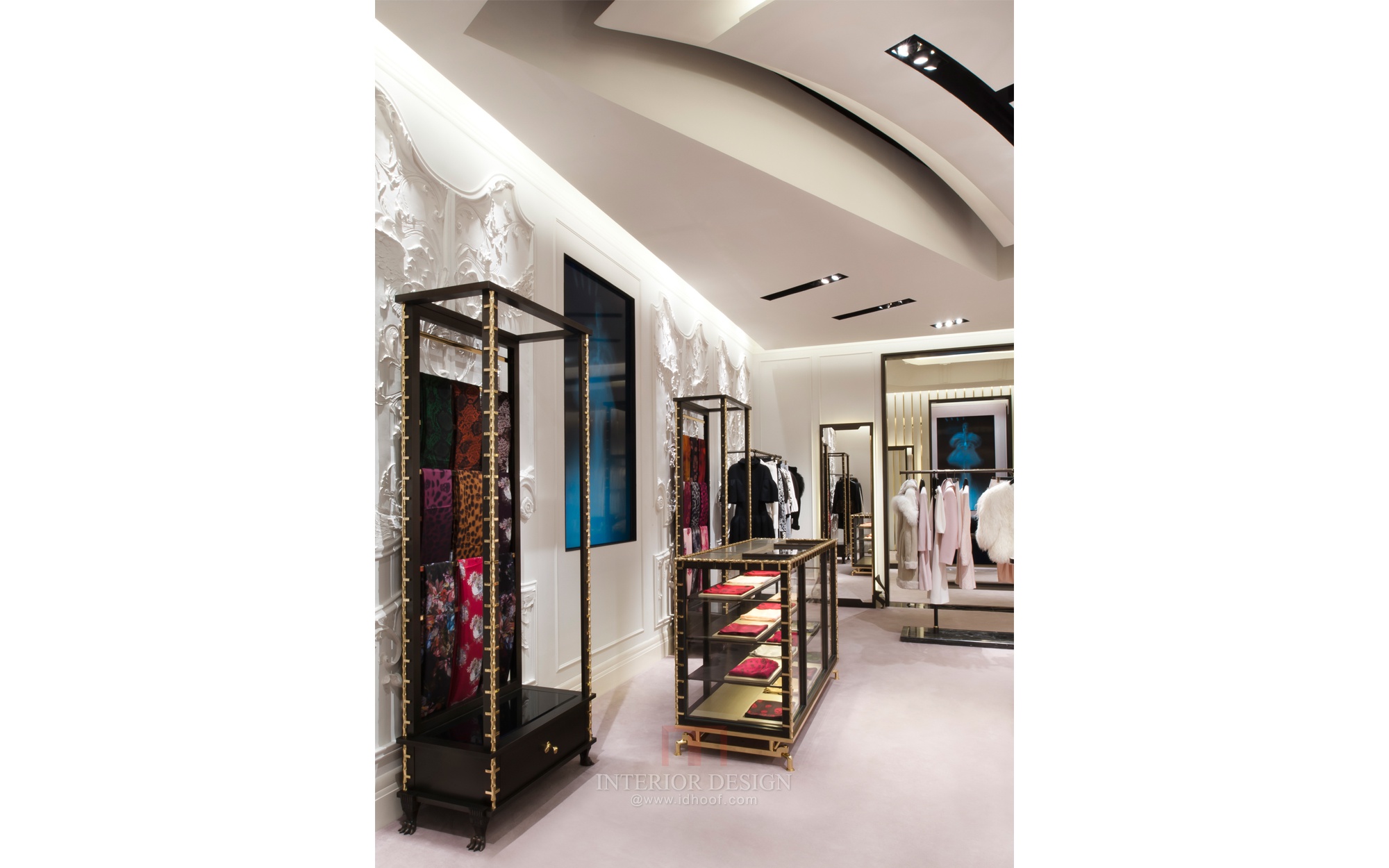 商店 McQueen David Collins 服装 A-13