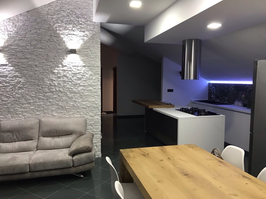 40 平米小户型翻新,现代风格家居设计典范-1