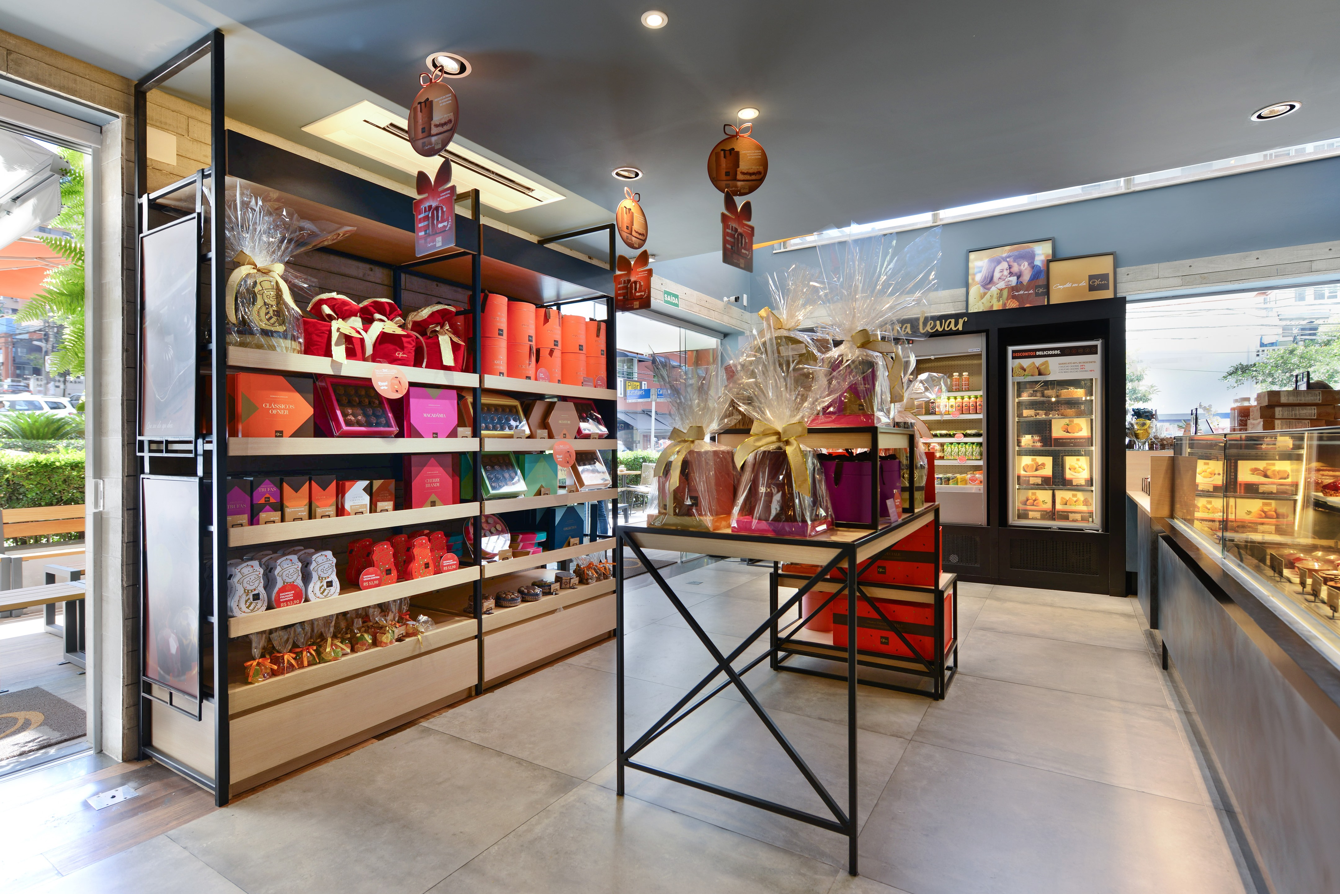 颠覆性的工业风 Ofner 概念店-23