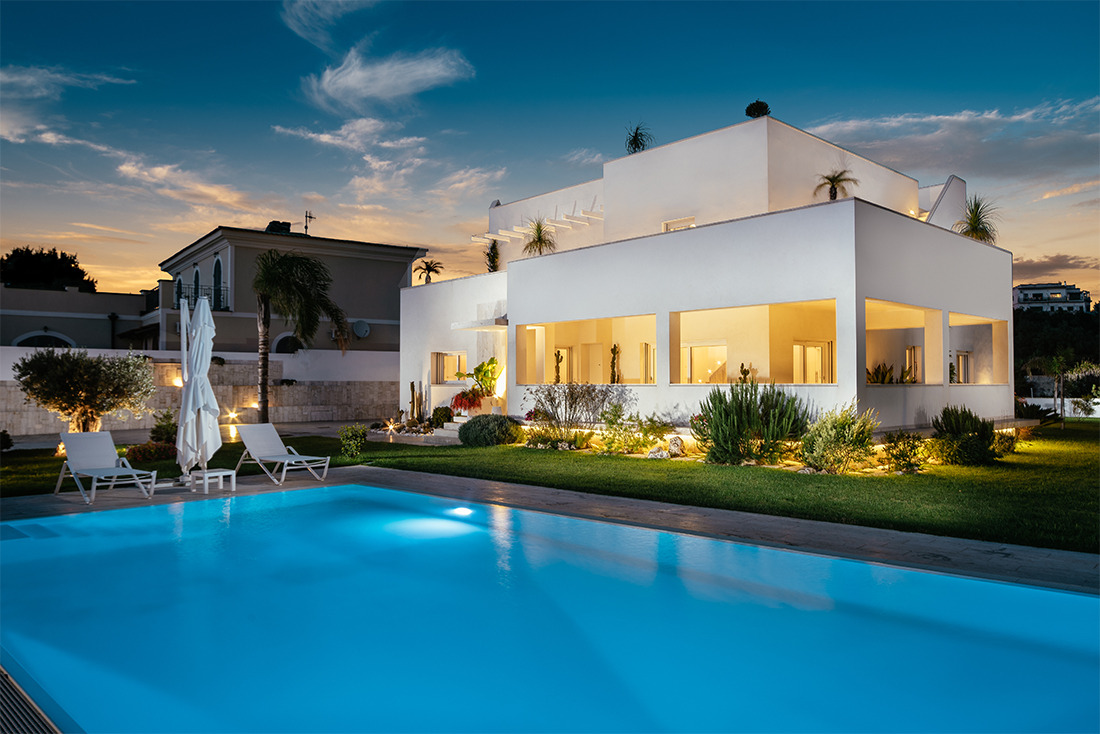 意式风情海滨别墅,现代简约之美-1