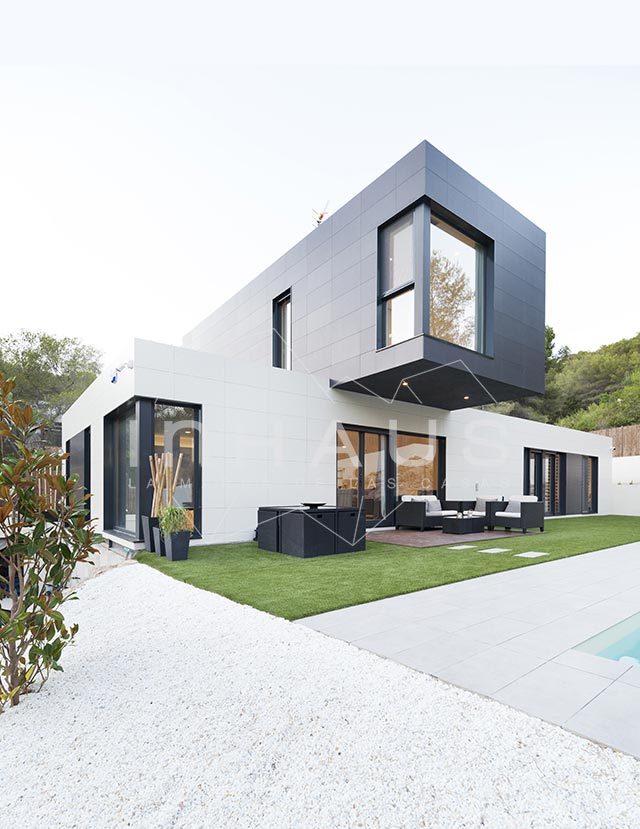 巴塞罗那简约现代模块化别墅-9