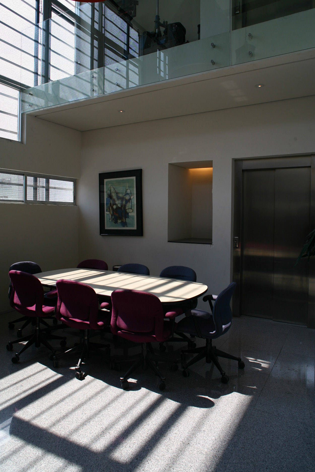 墨西哥 Pavisa 办公大楼 | 现代简约的办公空间-1