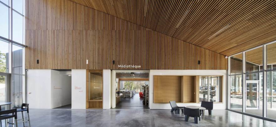 Chaponost 社区媒体图书馆与表演厅-10