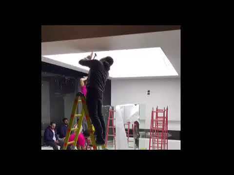 VIP 理发店,对称美学的极致运用-39