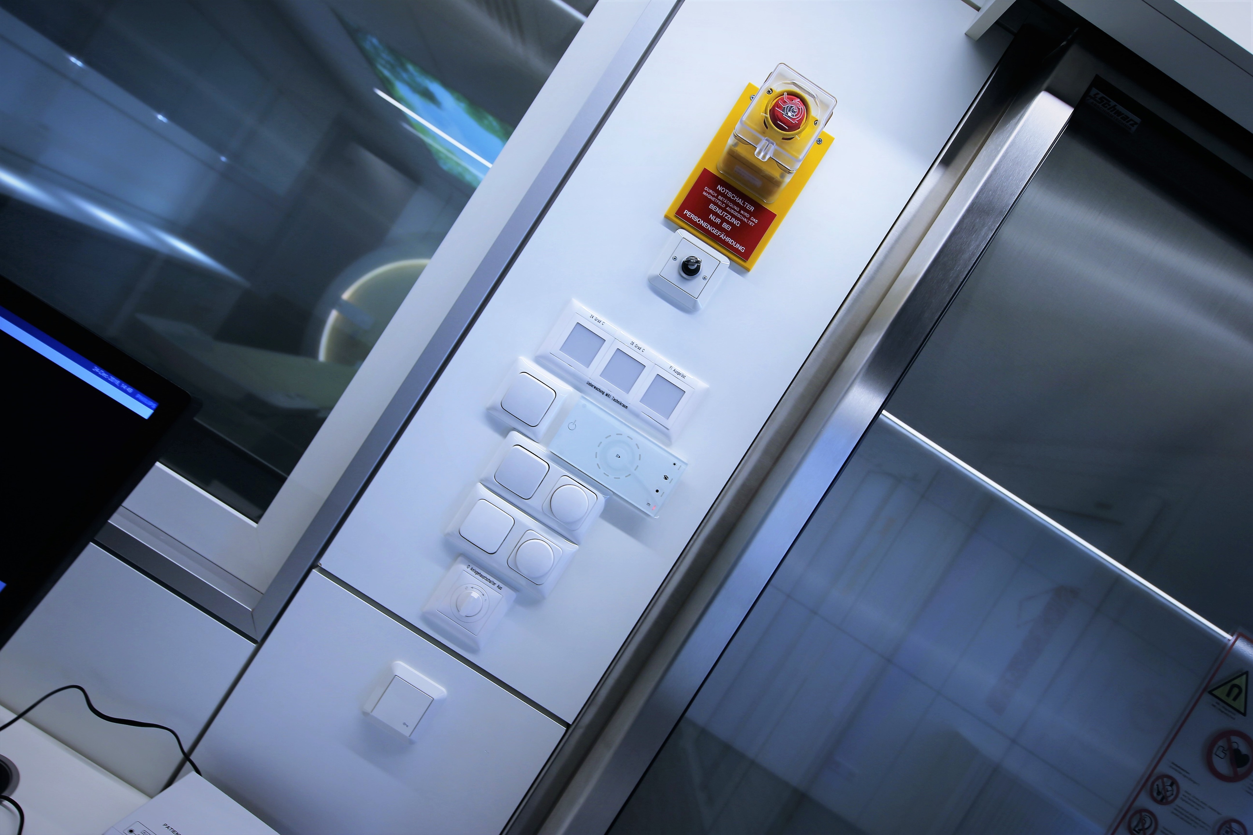 瑞士 Radiology Langenthal AG 医疗中心，Nicolas Manzi Architecture 打造高效舒适办公环境-10