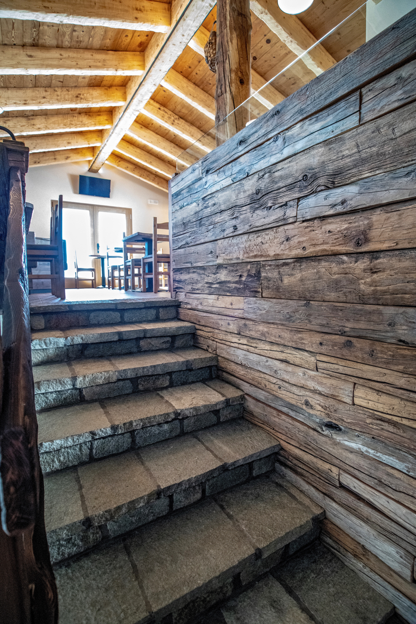 雪山之上的温馨猫舍——La Tana del Gatto 餐厅设计-38