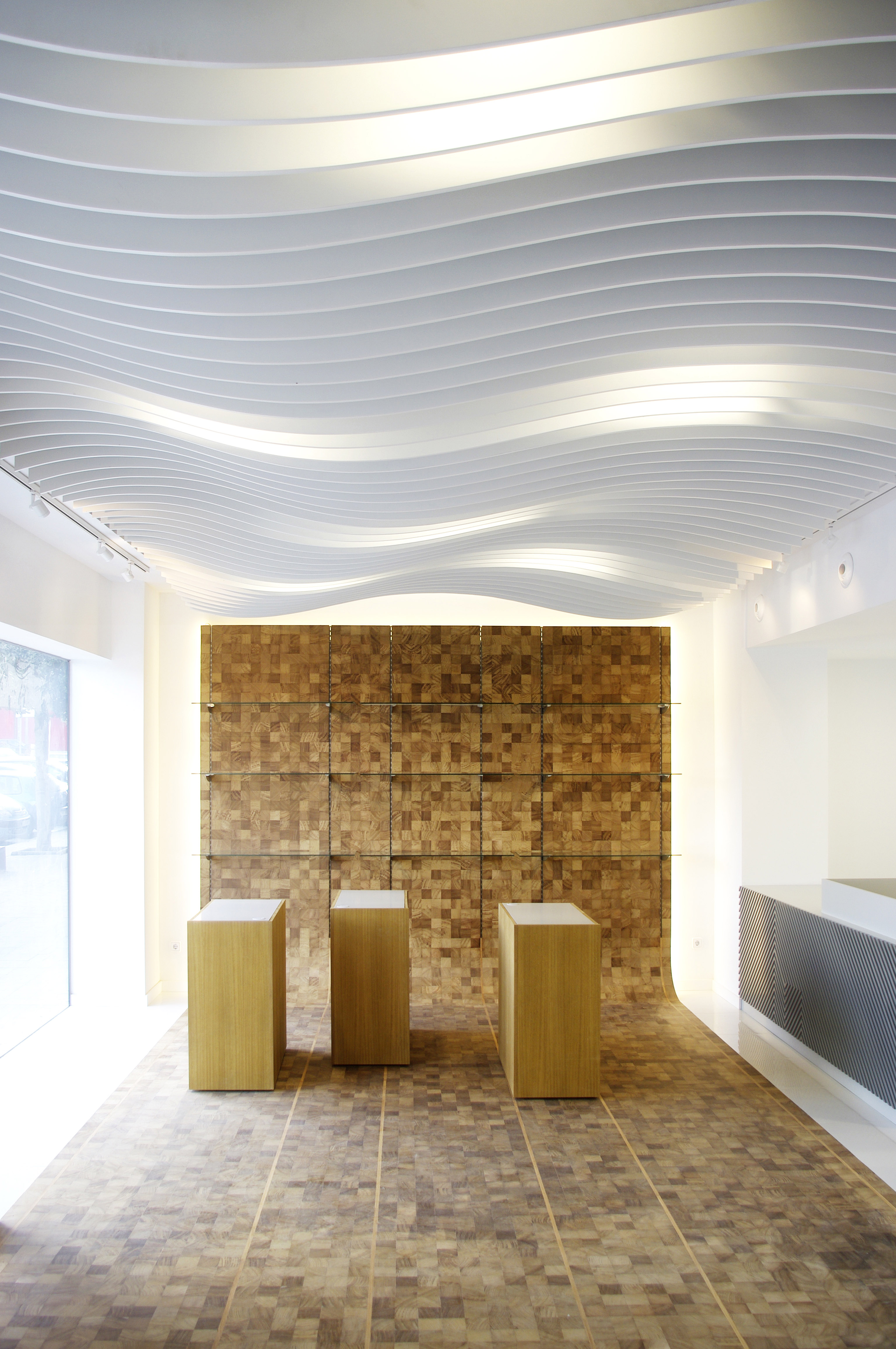 费罗尔 PHI Sistemas 商店 | 室内设计打造标志性工作空间-15