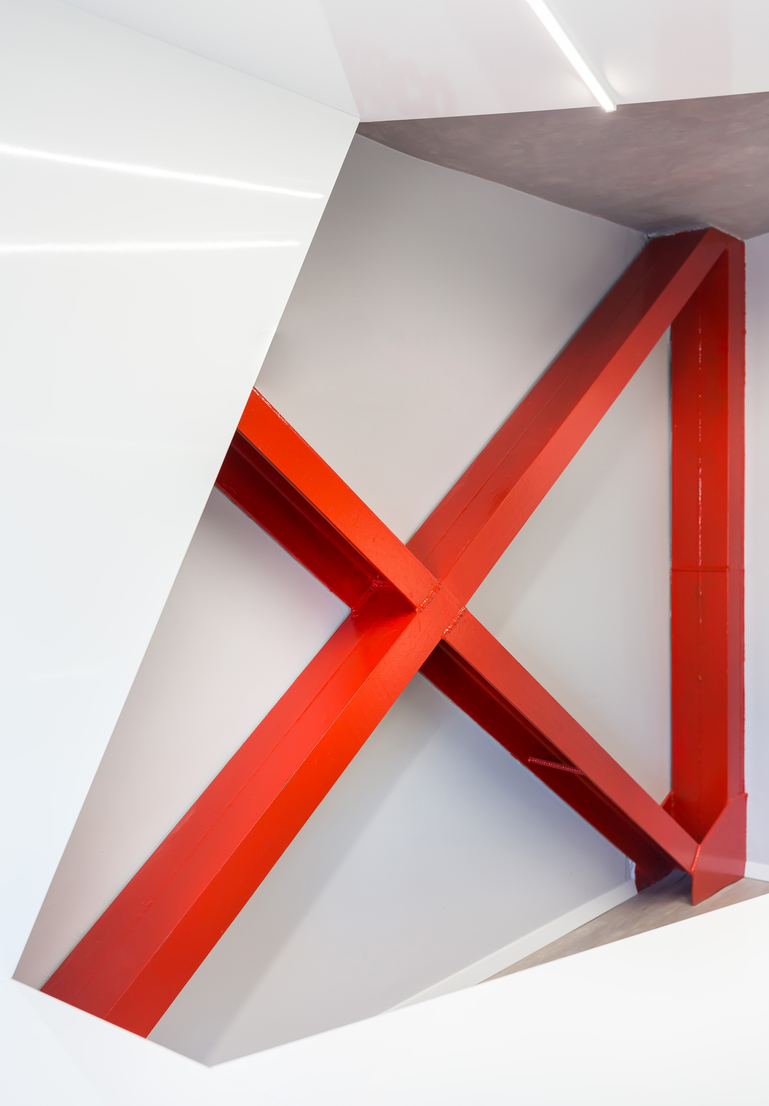 极简科技红 X 办公室-4