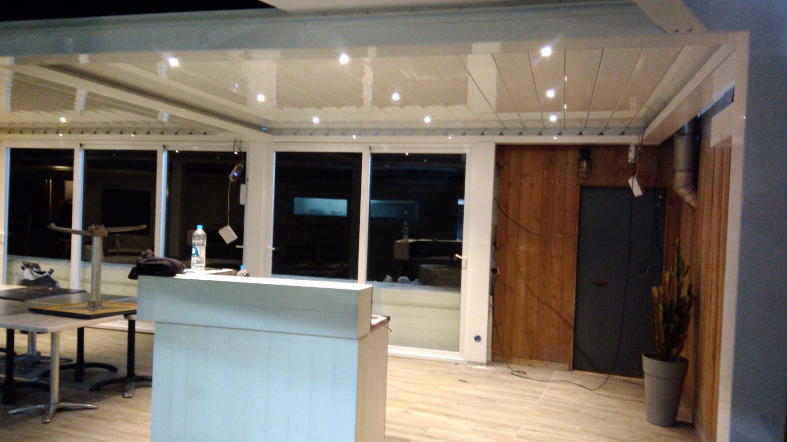 量身定制的小木屋酒吧-8