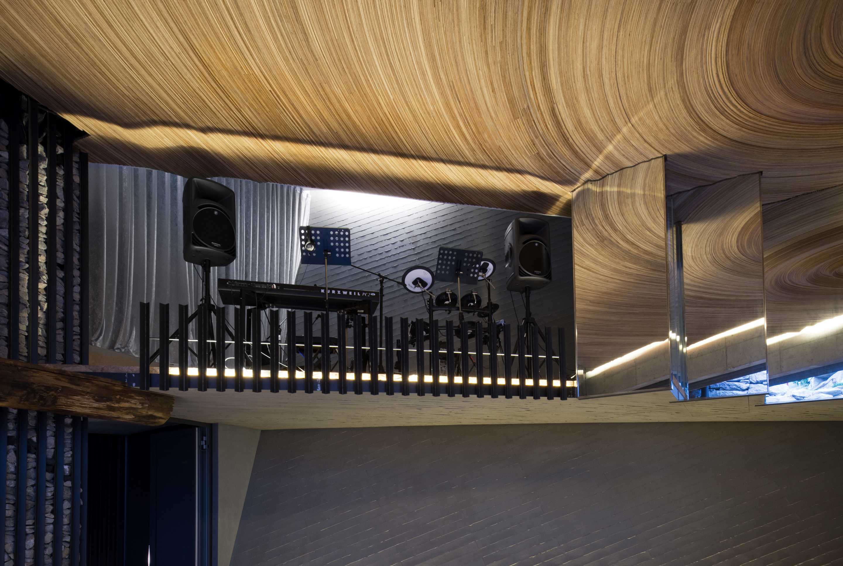 多样空间会所，自然与人工的完美融合-47