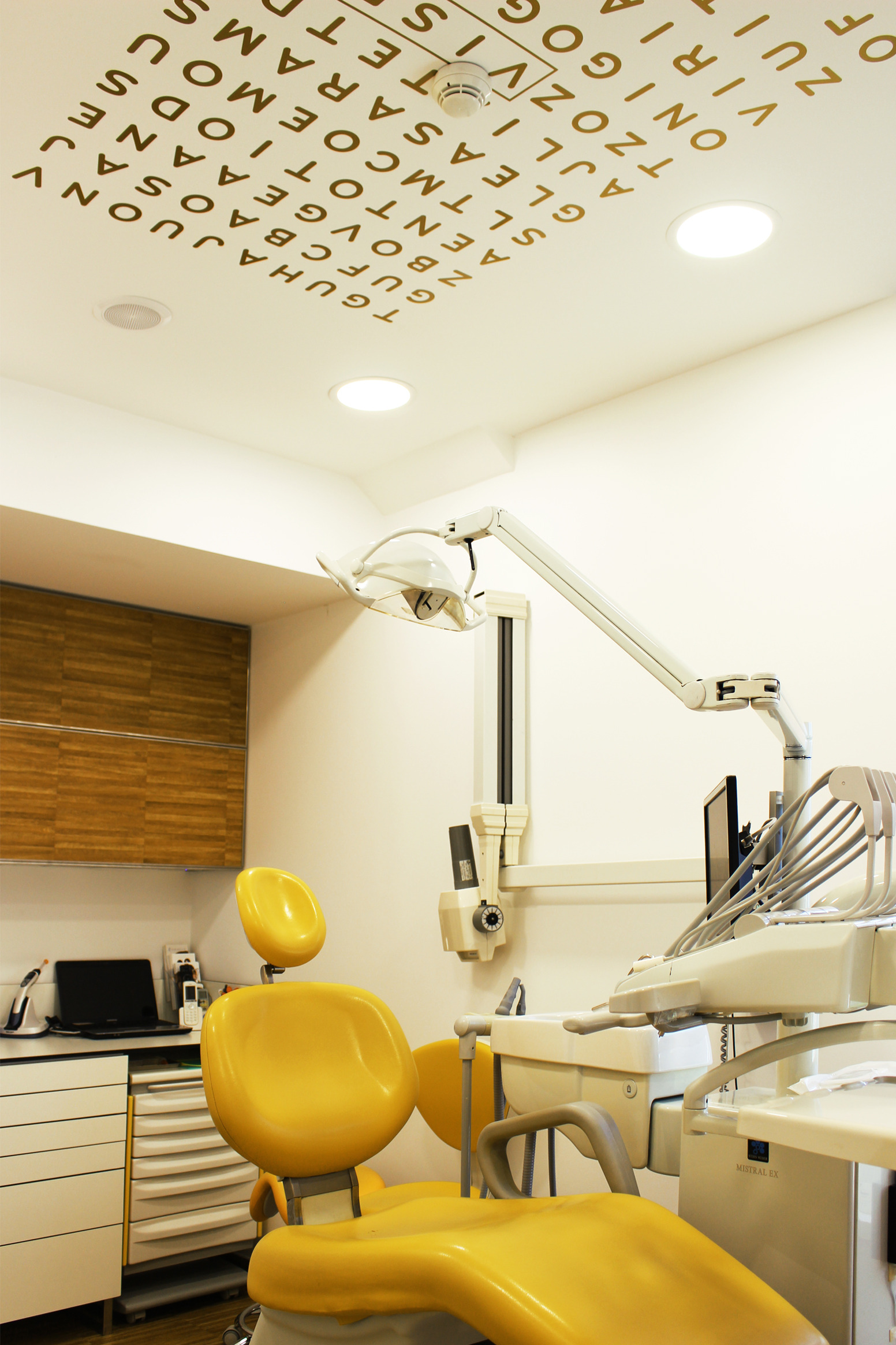 2015 年完成的口腔诊所 RR 室内设计案例-10