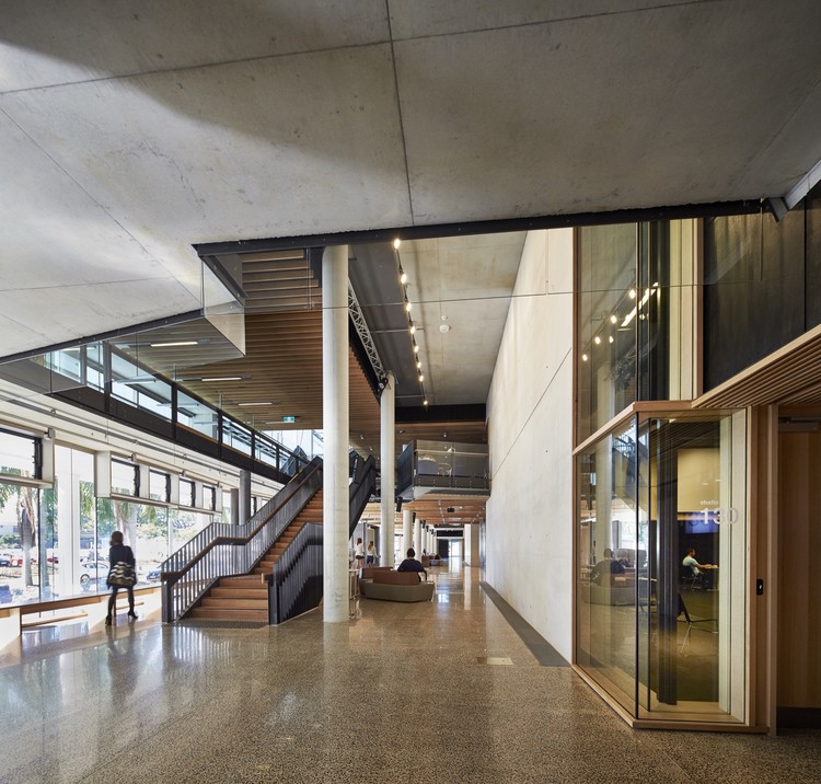 昆士兰科技大学创意产业区 | 打造活力互动空间-7