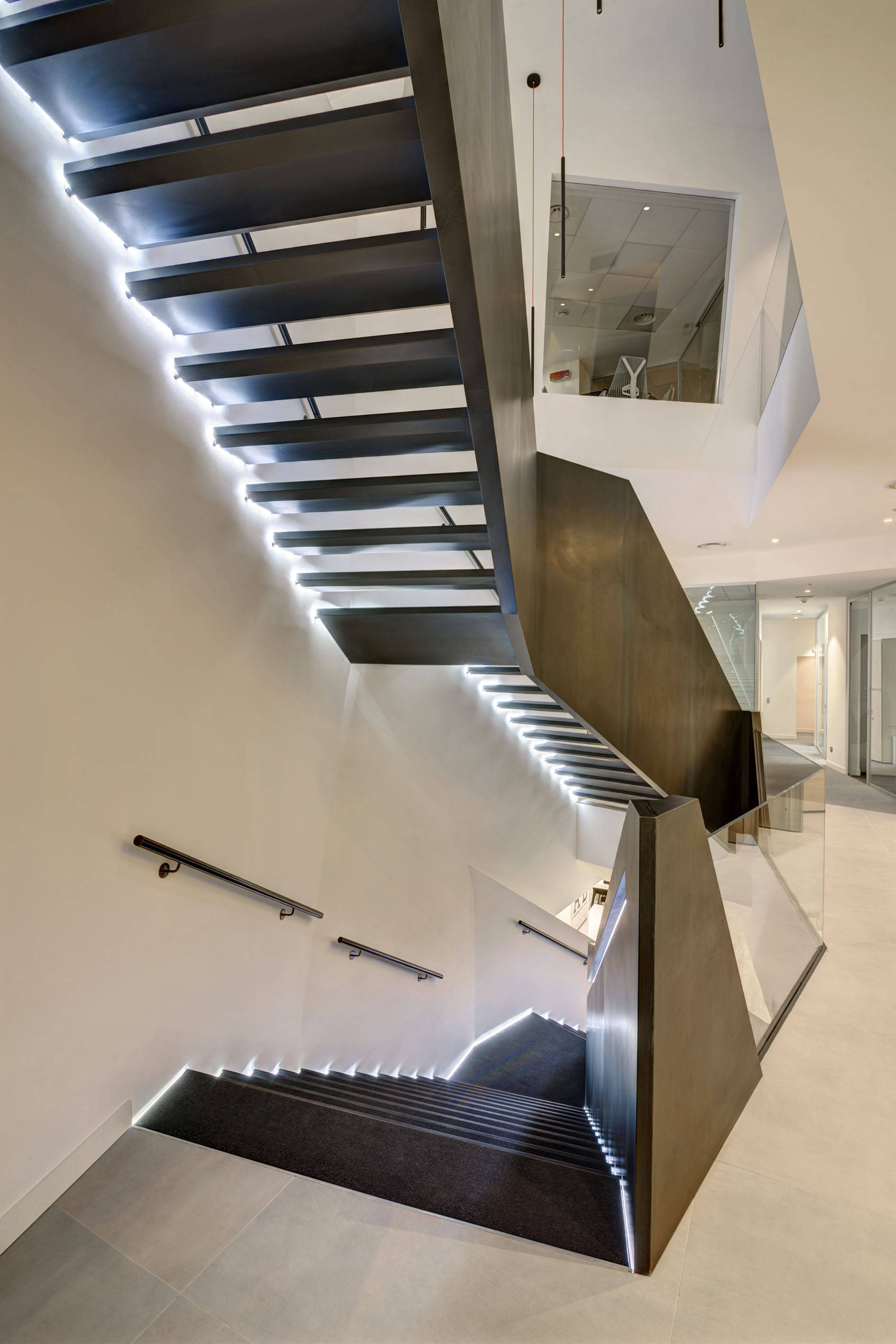 Mansutti 意大利 brokers 新总部室内设计-0