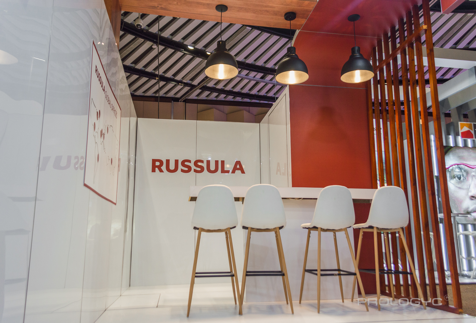 Russula 西班牙展台设计 | 光与影的巧妙互动-13