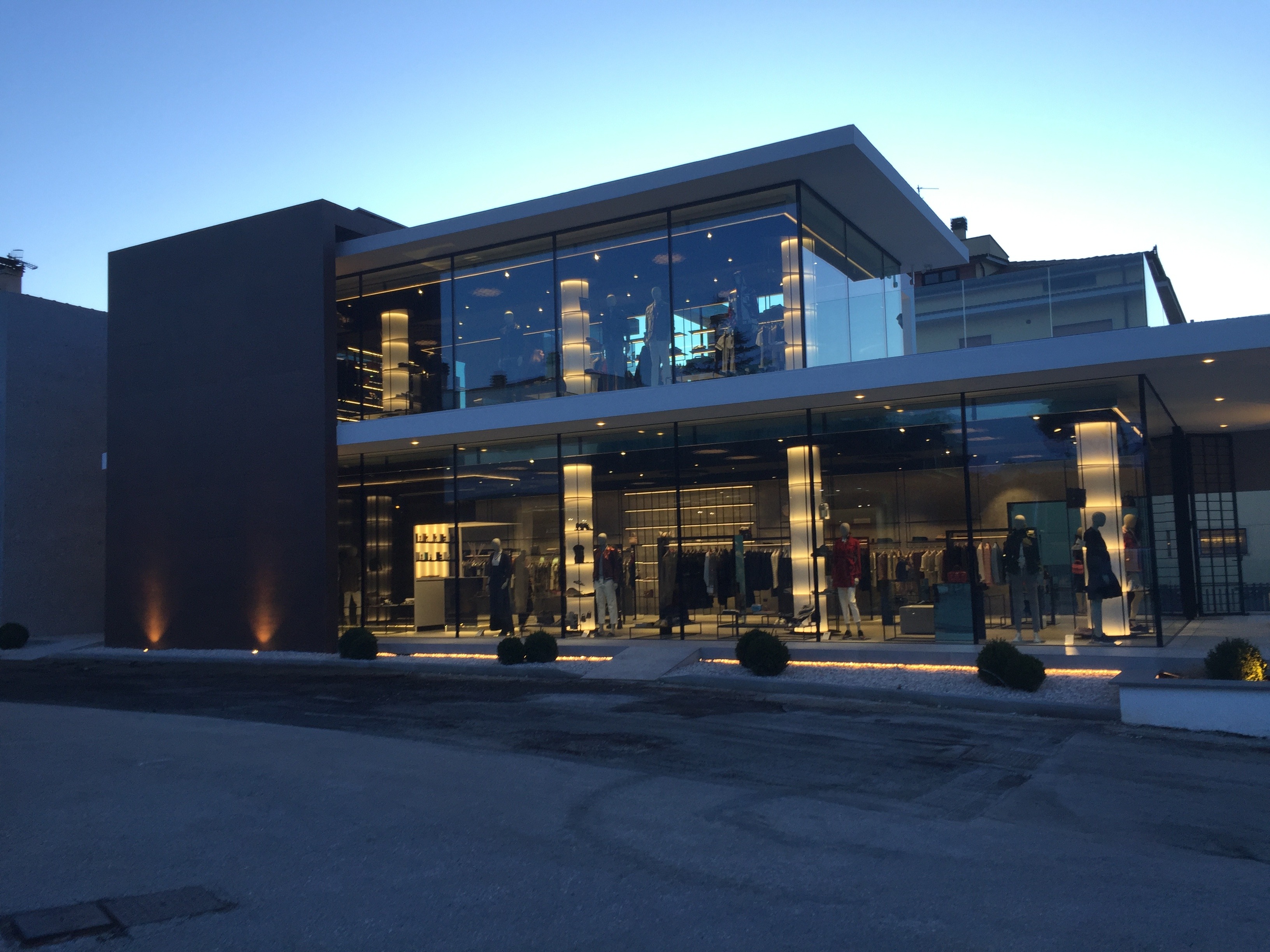 时尚展示间·VETRALLA (VT)·2017 年-12