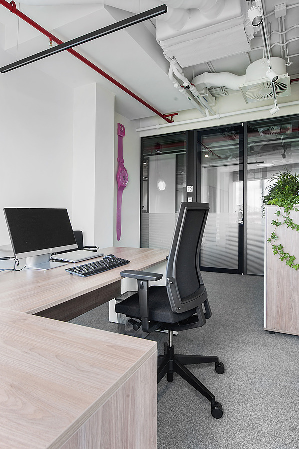 瑞士 Swatch 集团办公室及服务中心设计-64