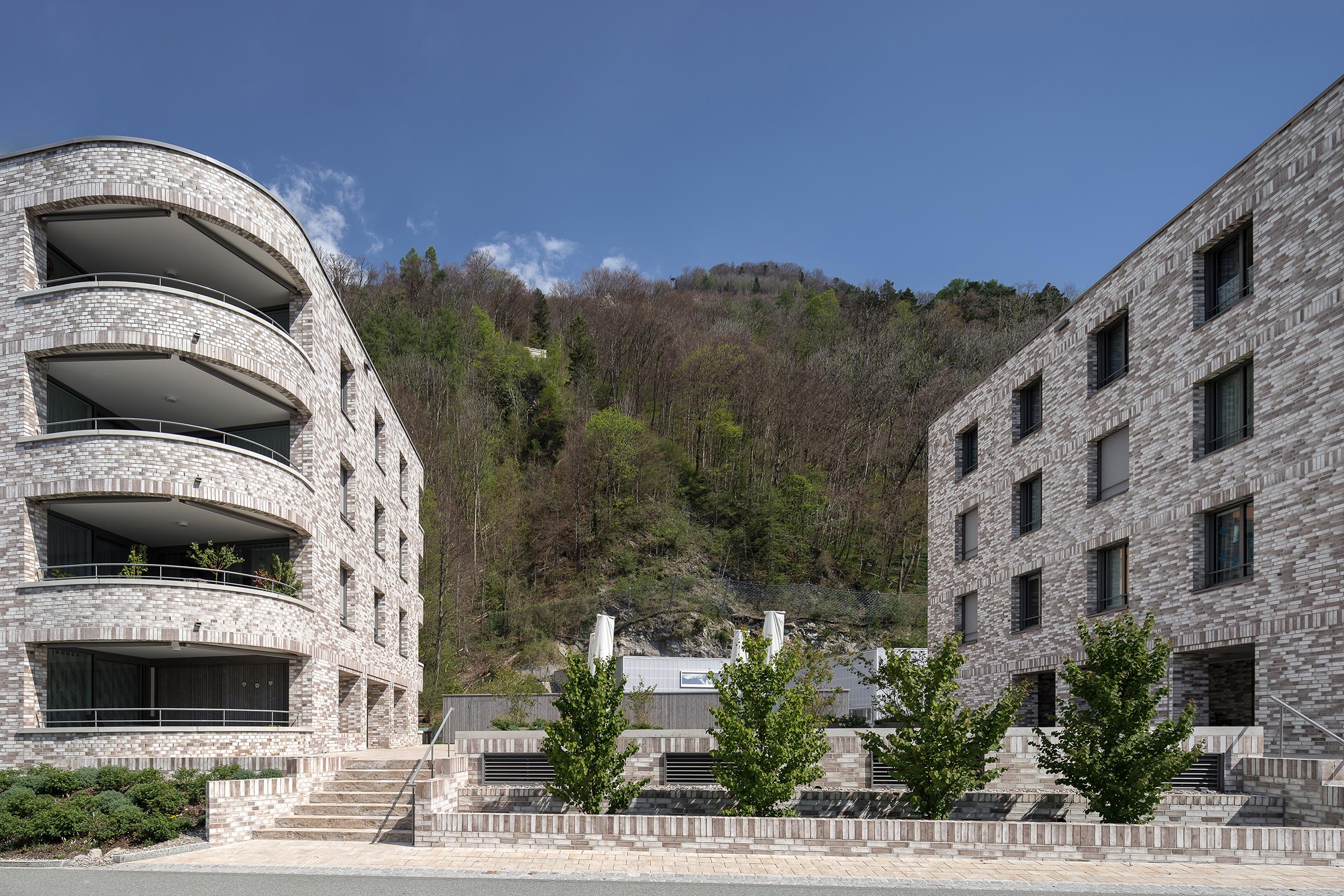 莱茵河畔的多户住宅建筑新地标-0