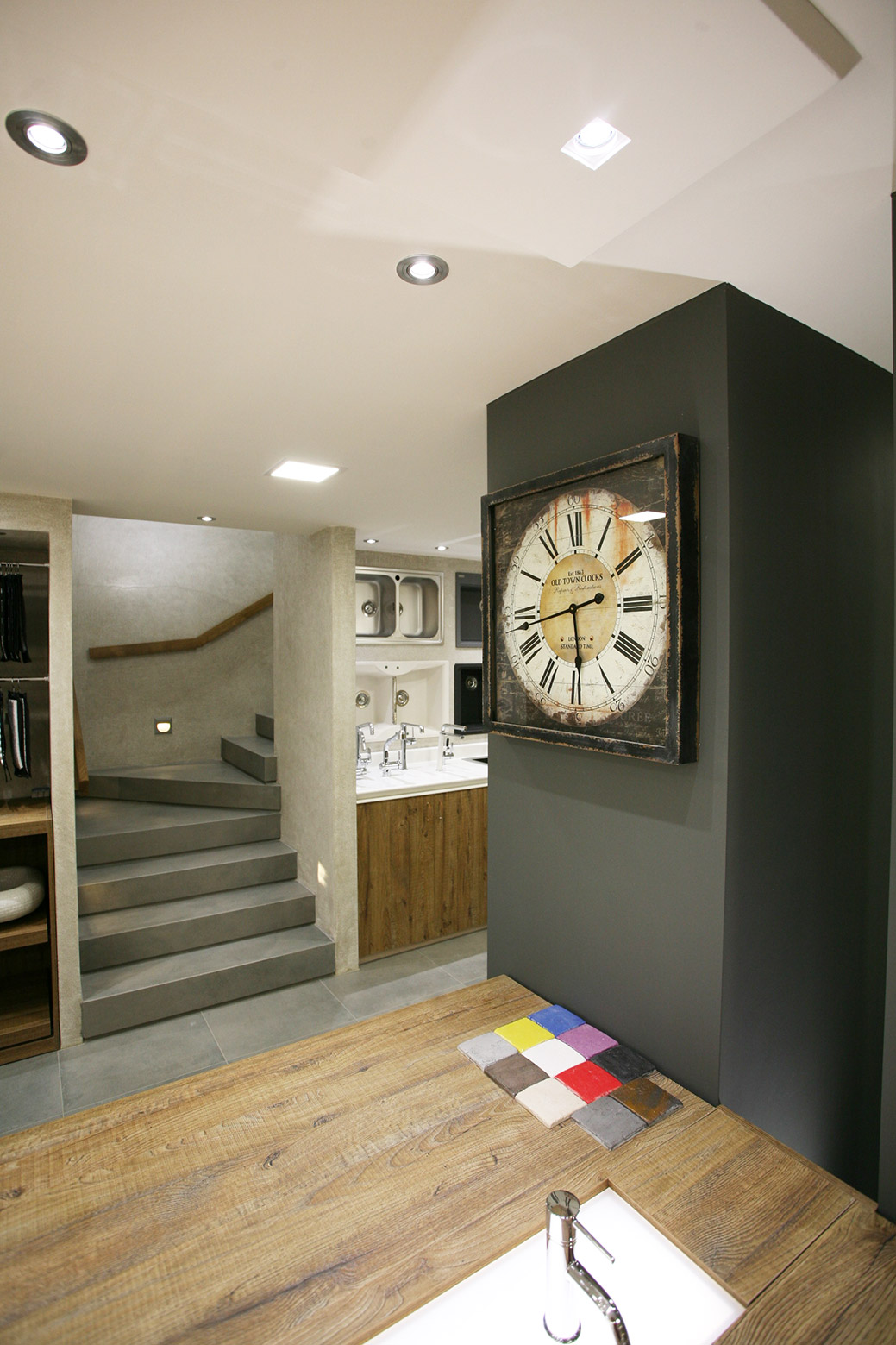 简约风格卫浴展示厅-12