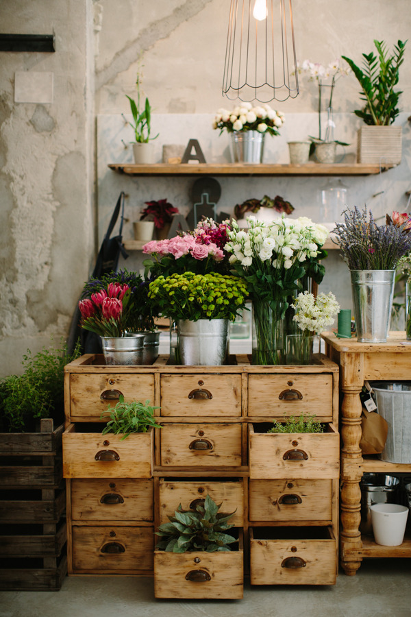 复古韵味与现代设计共融的餐厅空间-34