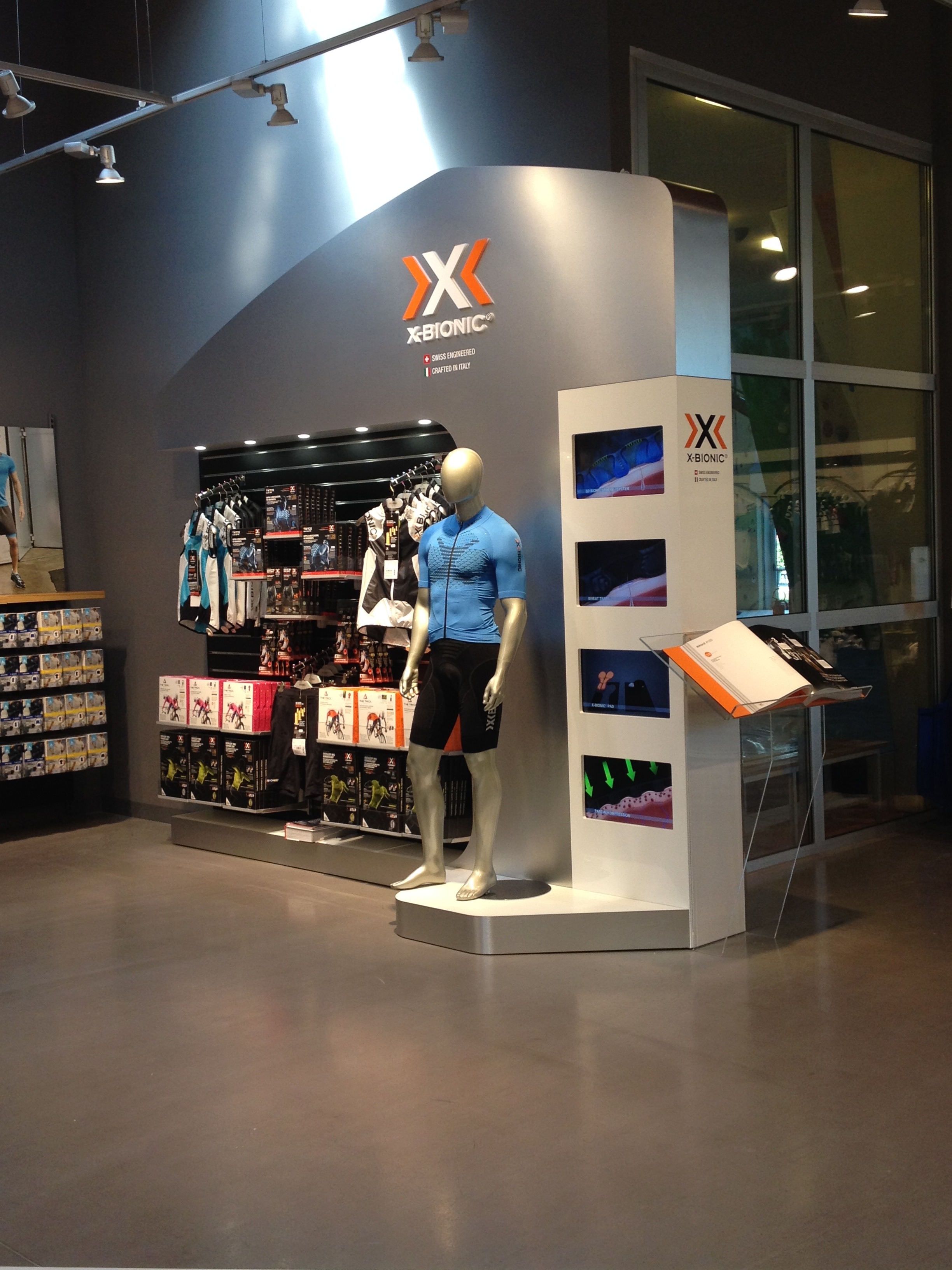 特雷维索运动中心运动员的 X 仿生显示屏·2016-2