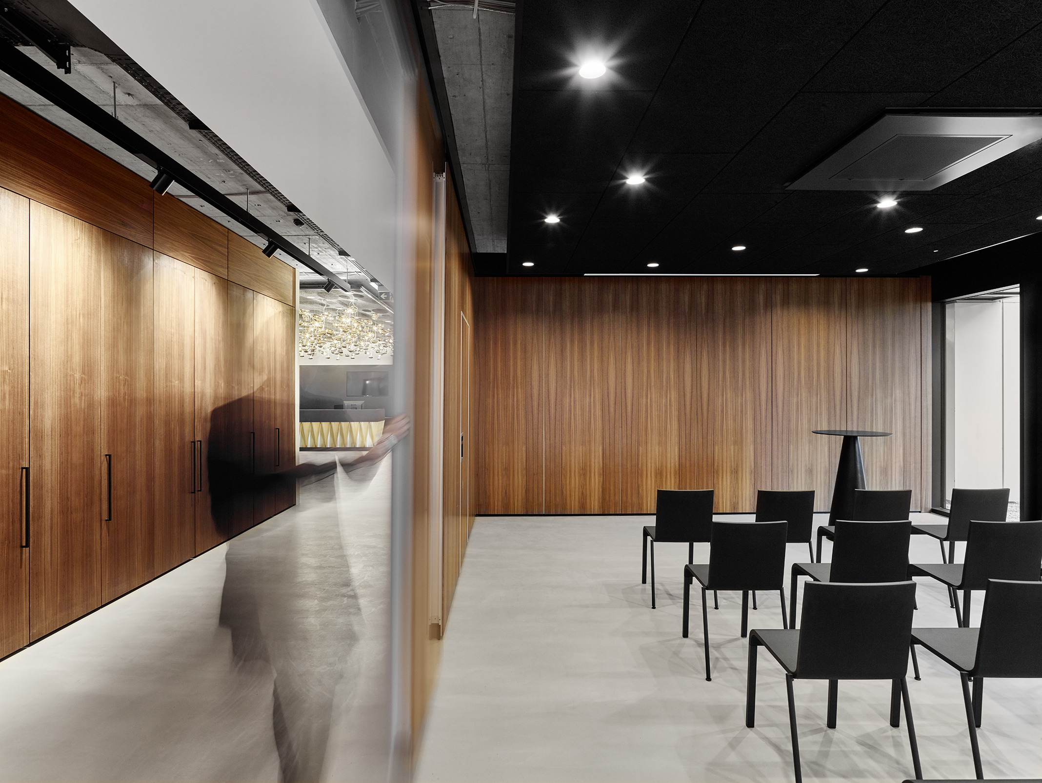 2017 年完成的办公室室内设计案例-5