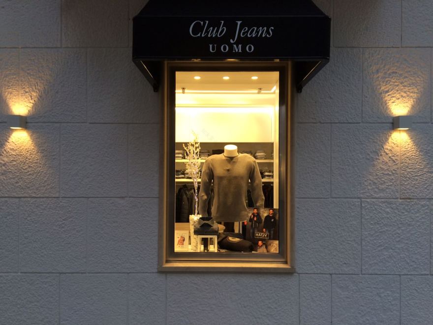 Club Jeans Uomo 照明设计-17