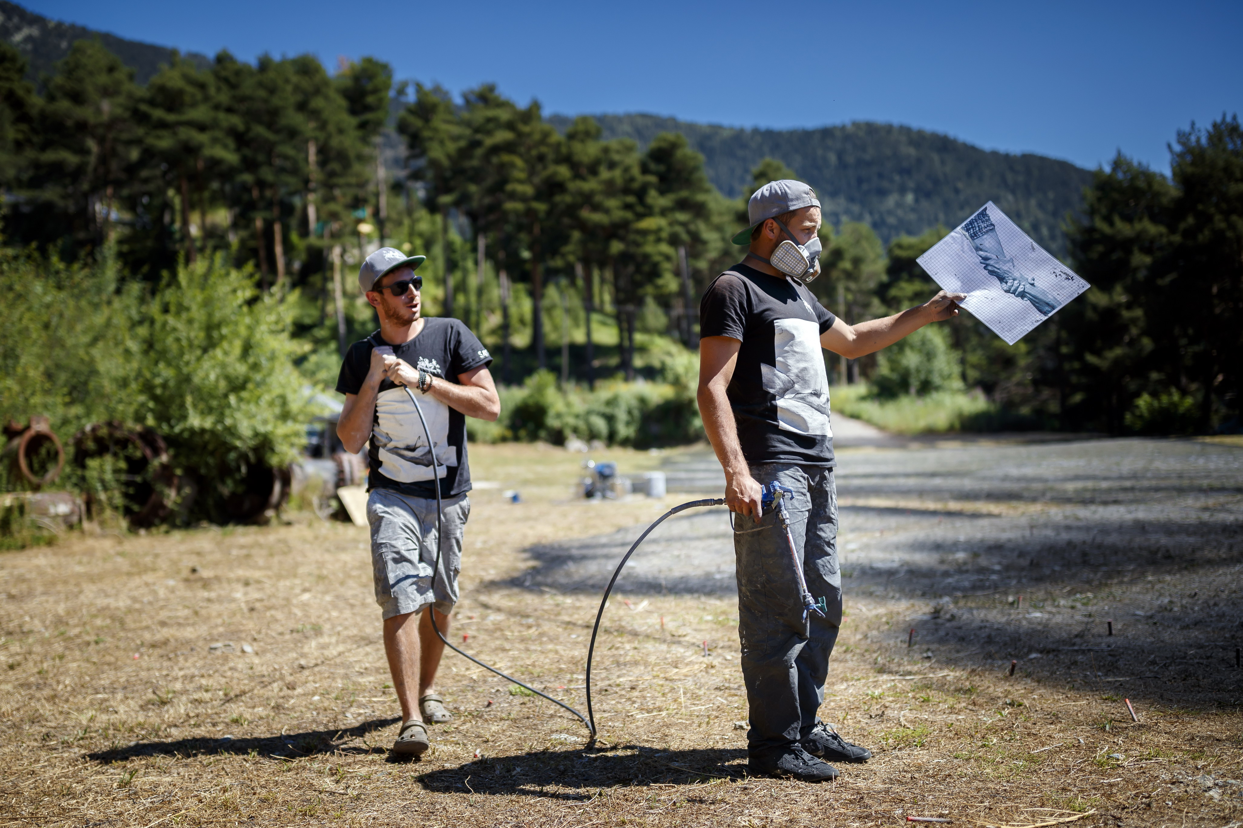 全球最长象征性人链项目 · 生物降解的艺术巨作-13