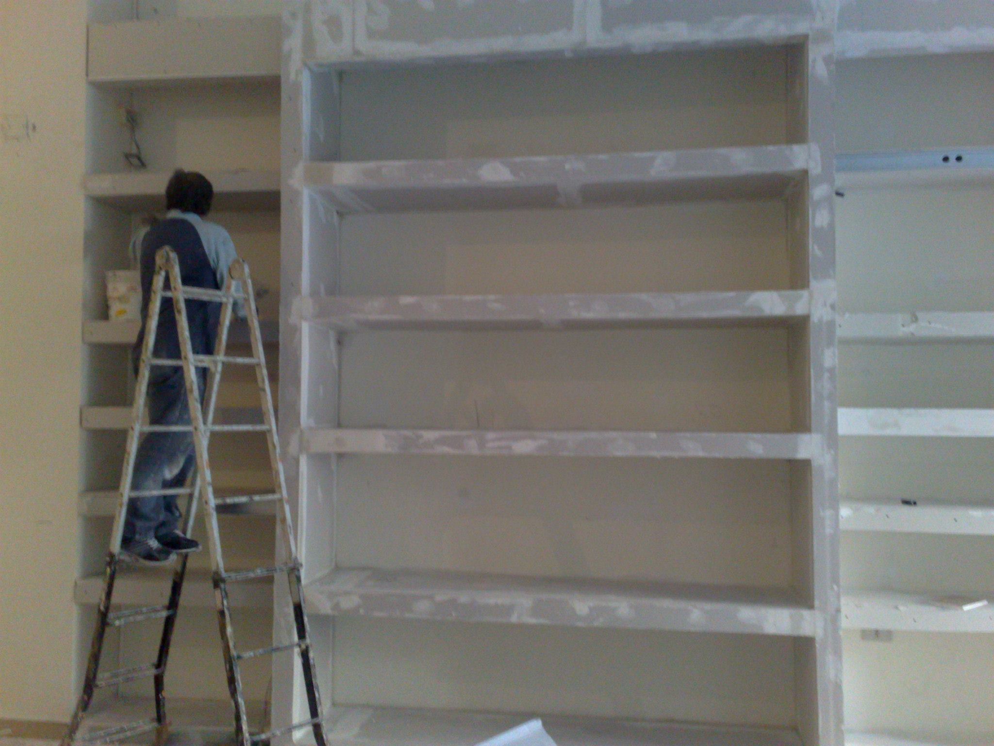 量身定制货架的 110 平米店铺翻新设计-4