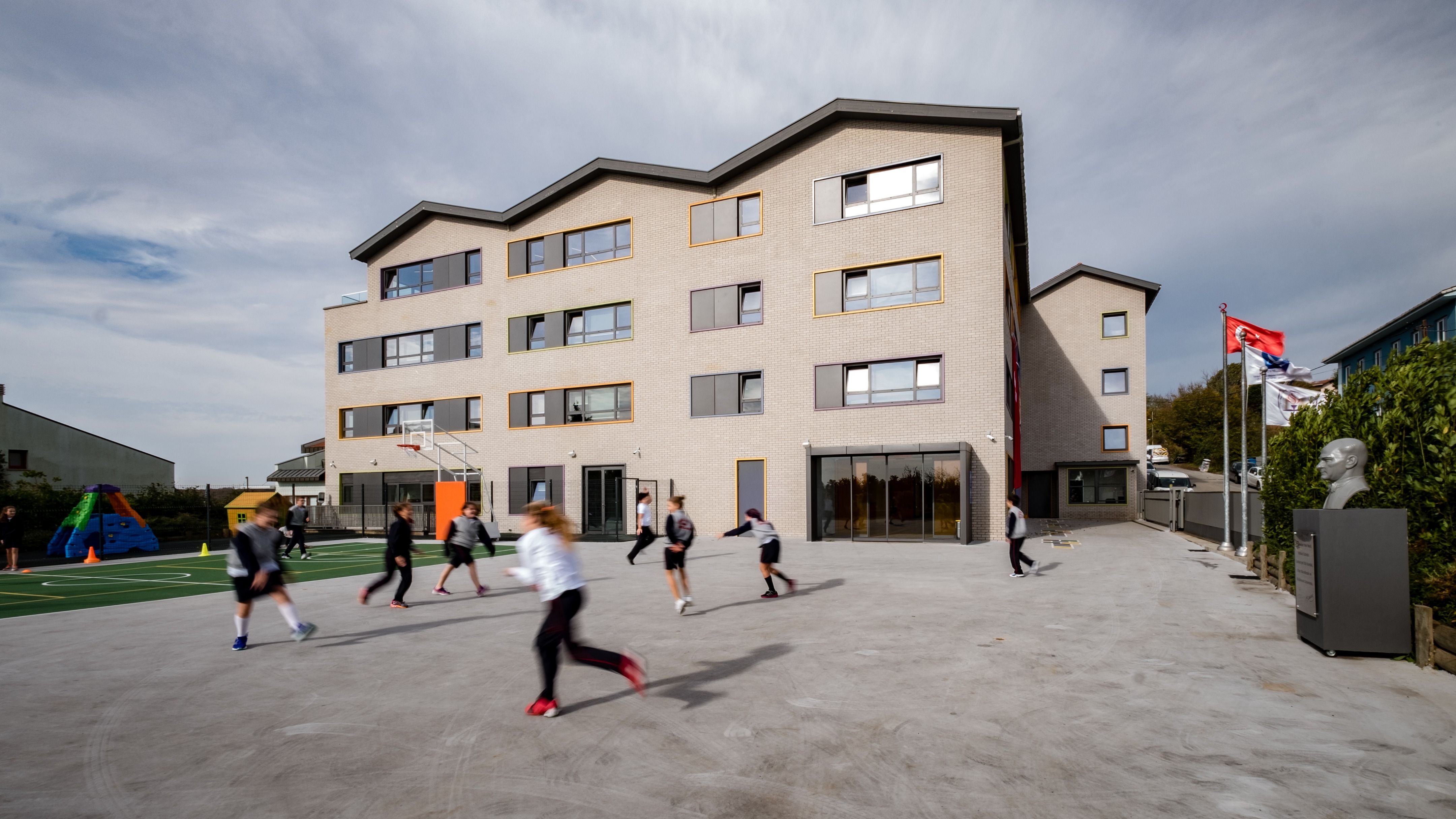 新一代 2000 学前班和小学-1