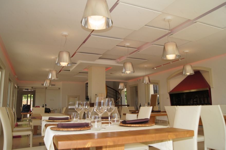 罗马郊外葡萄酒庄园的优雅室内设计-21